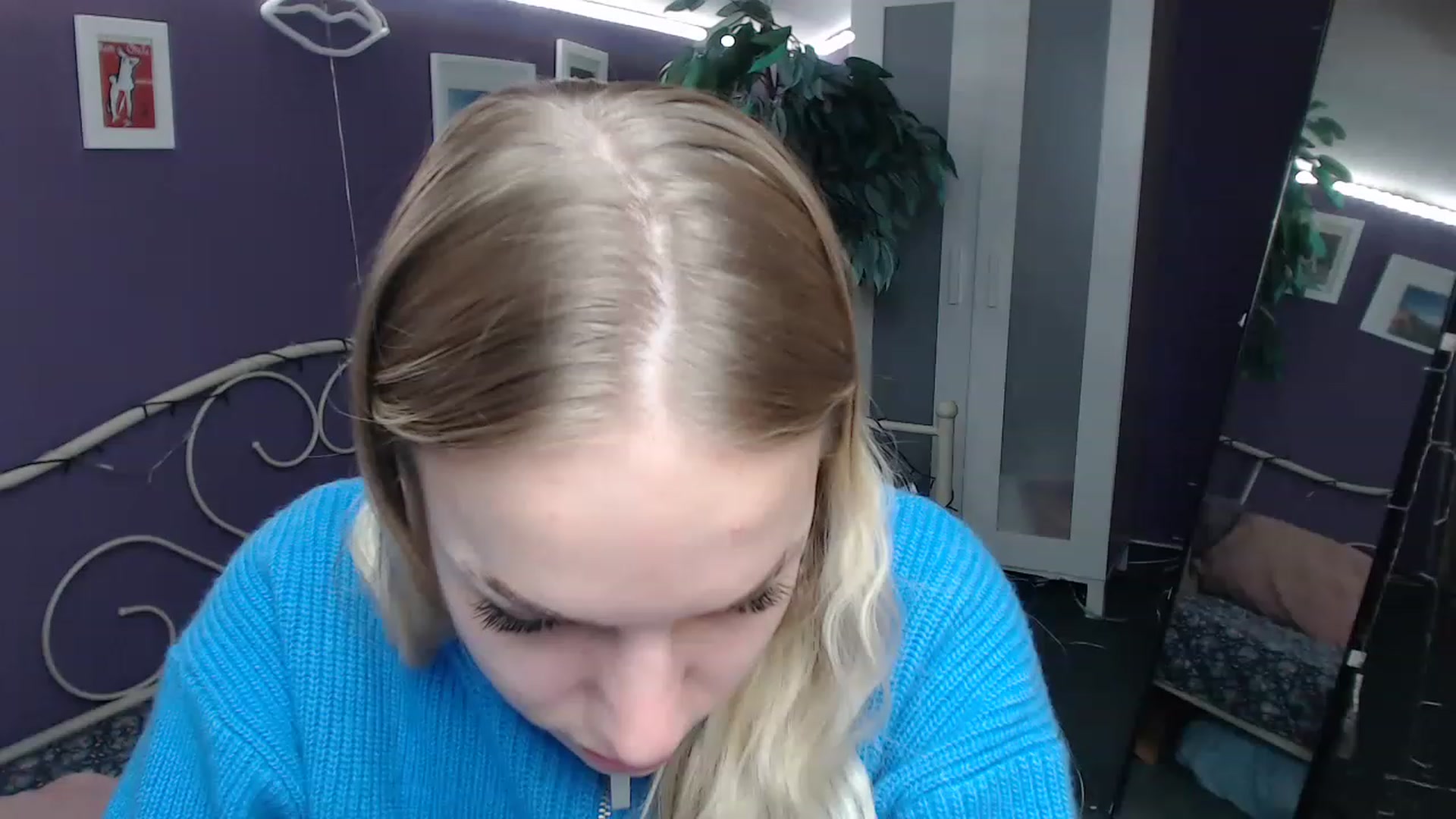 Gallery image thumbnail from JoanQueen's myfreecams stream on, 12/05/2022, 15:04 image 14 of 20