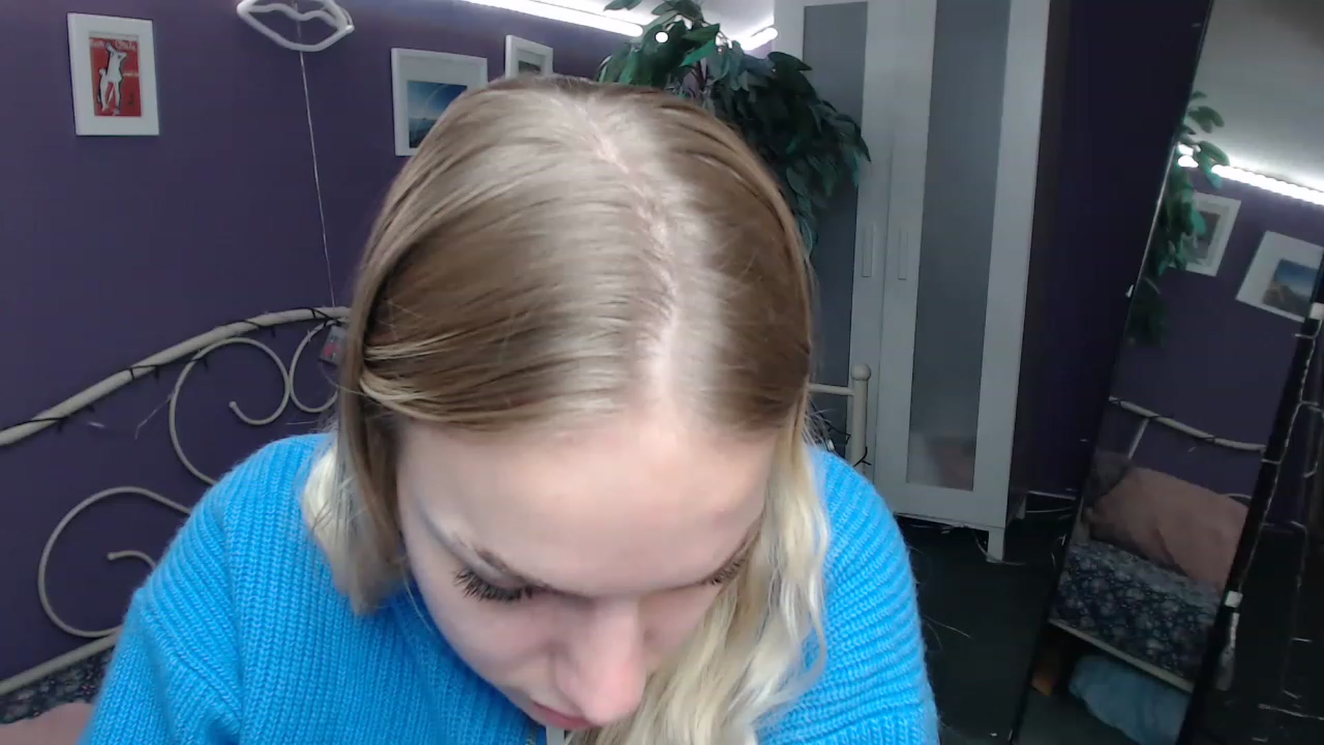 Gallery image thumbnail from JoanQueen's myfreecams stream on, 12/05/2022, 15:04 image 16 of 20
