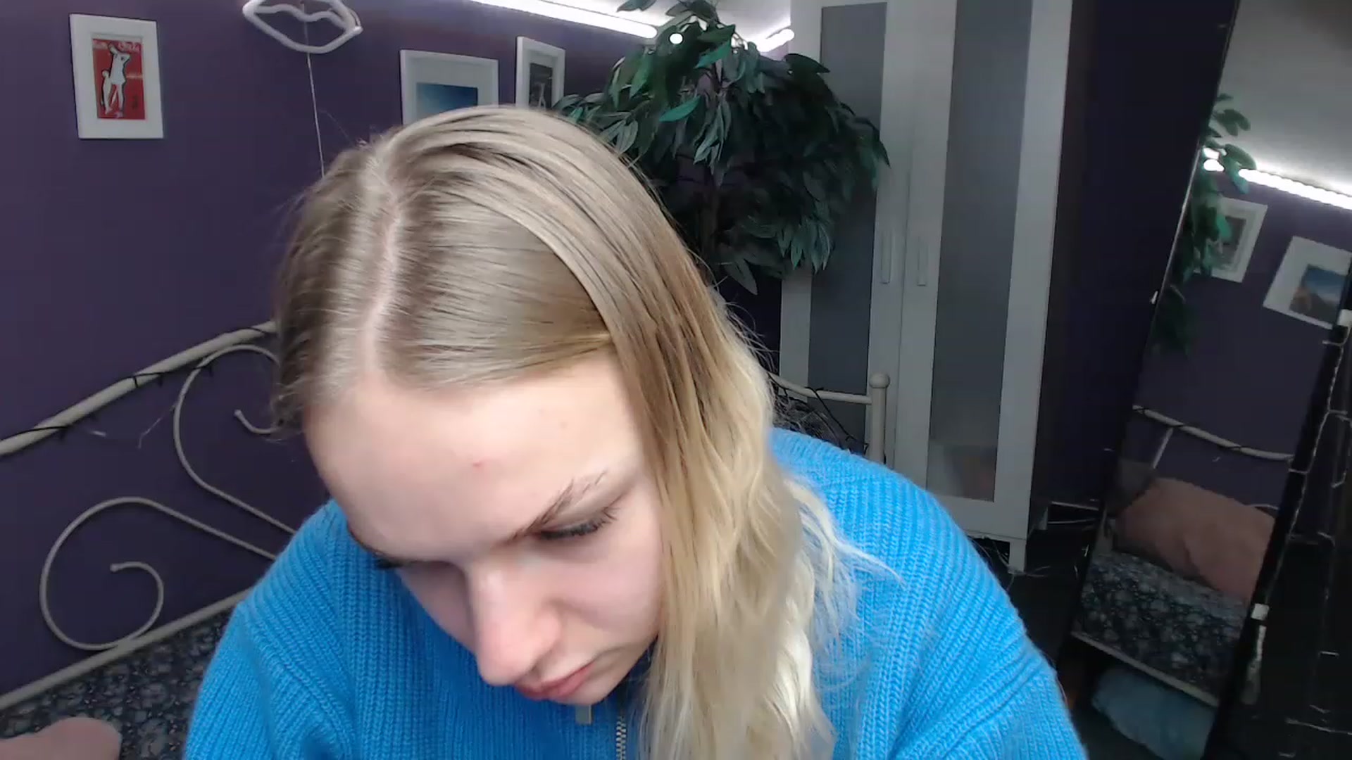 Gallery image thumbnail from JoanQueen's myfreecams stream on, 12/05/2022, 15:04 image 3 of 20