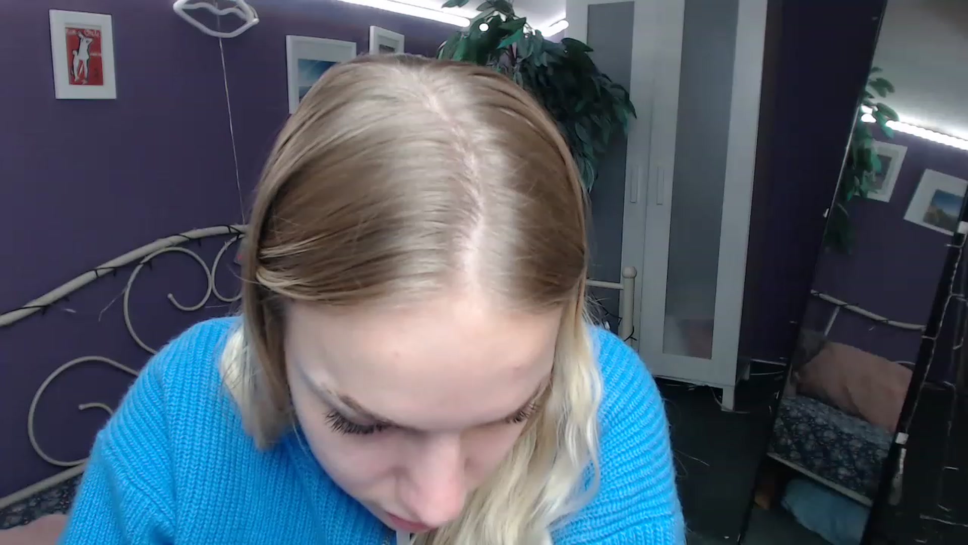Gallery image thumbnail from JoanQueen's myfreecams stream on, 12/05/2022, 15:04 image 15 of 20