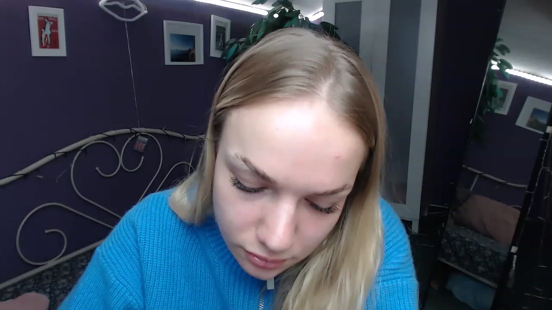 Gallery image thumbnail from JoanQueen's myfreecams stream on, 12/05/2022, 15:04 image 7 of 20
