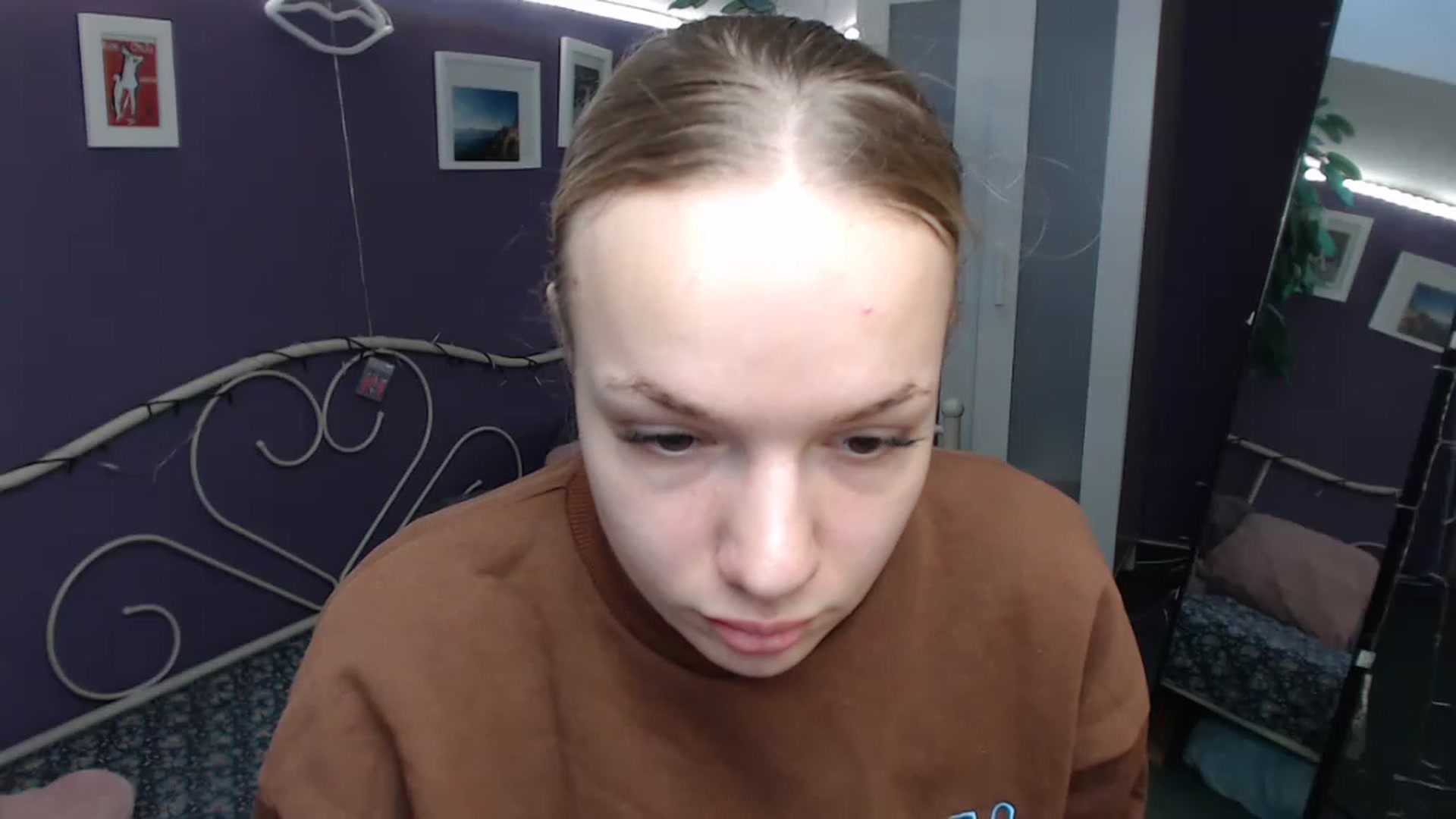 Gallery image thumbnail from JoanQueen's myfreecams stream on, 12/06/2022, 09:41 image 10 of 20