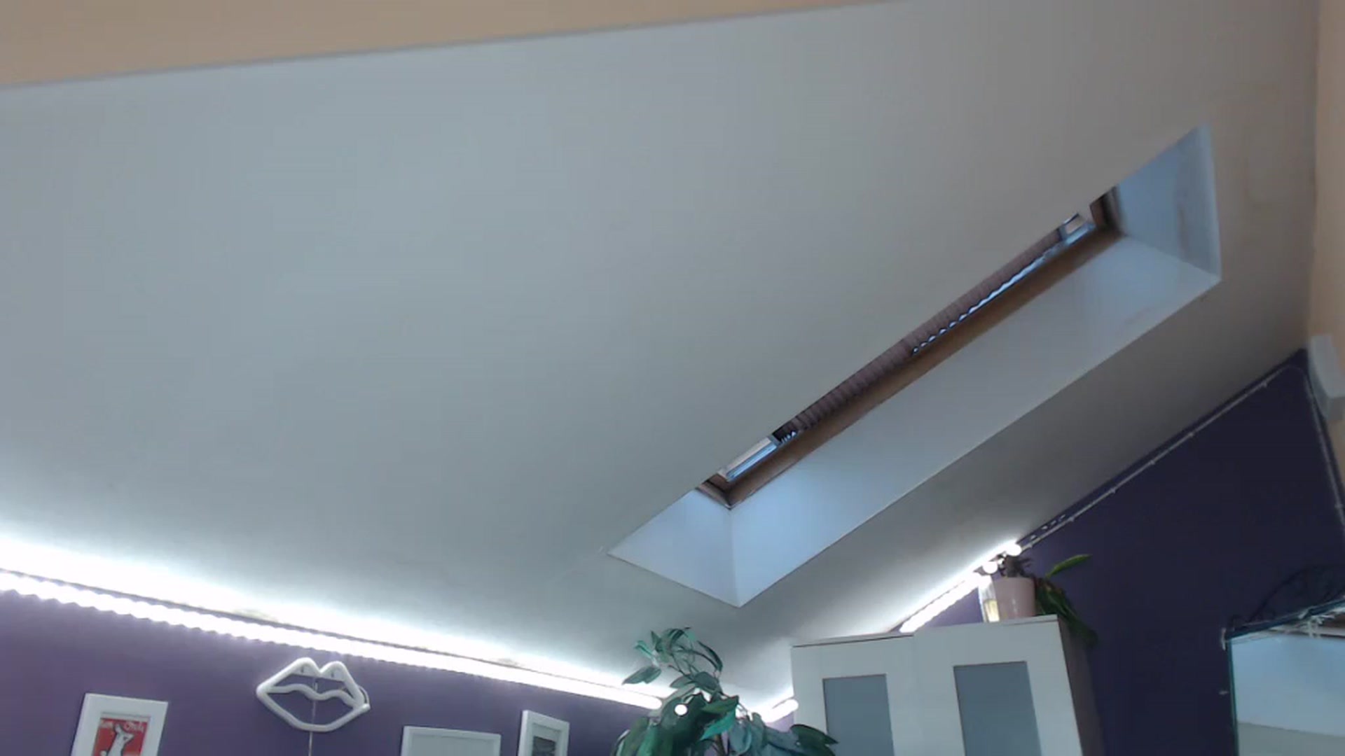 Gallery image thumbnail from JoanQueen's myfreecams stream on, 12/06/2022, 13:37 image 3 of 20