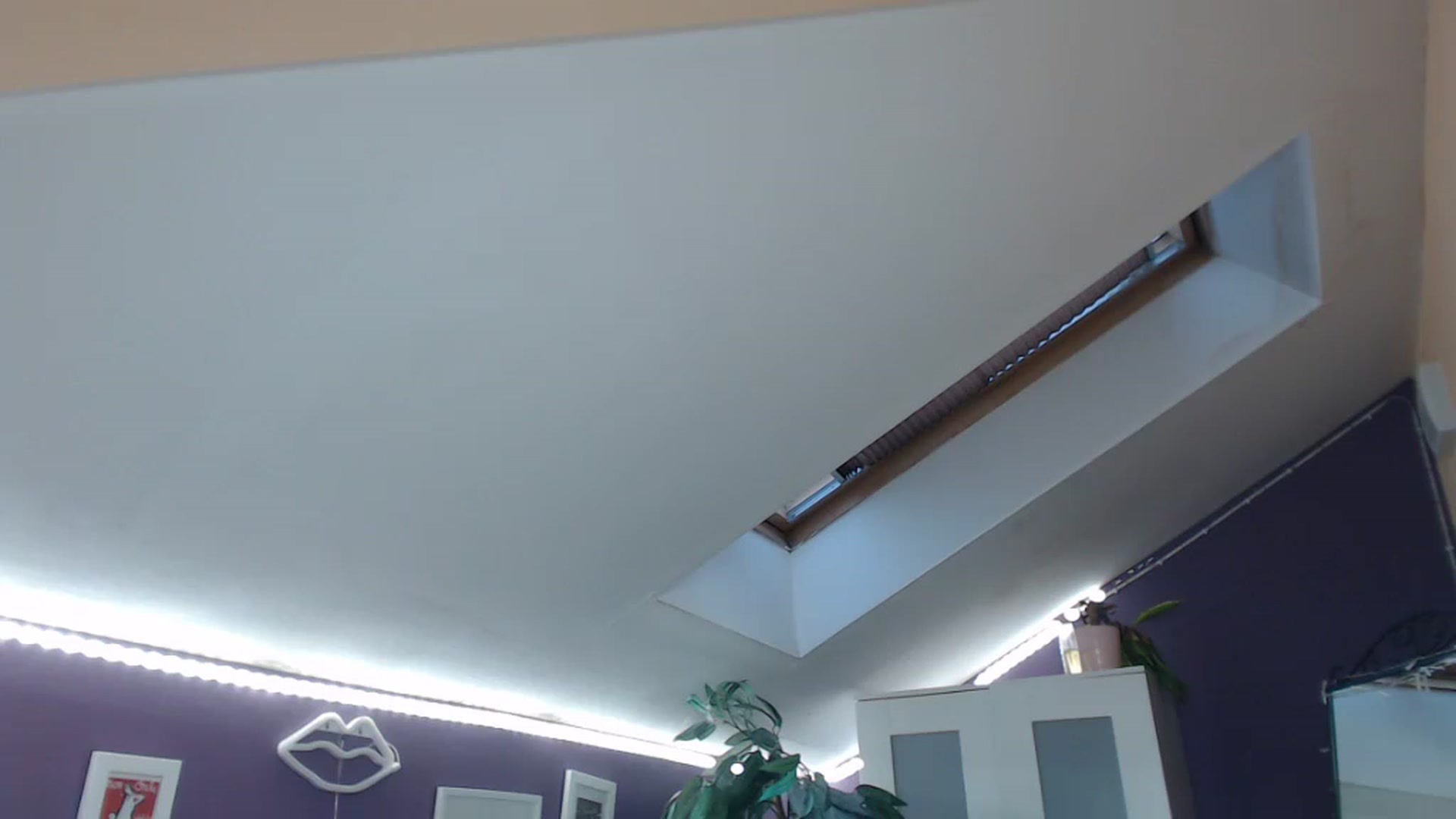 Gallery image thumbnail from JoanQueen's myfreecams stream on, 12/06/2022, 13:37 image 9 of 20