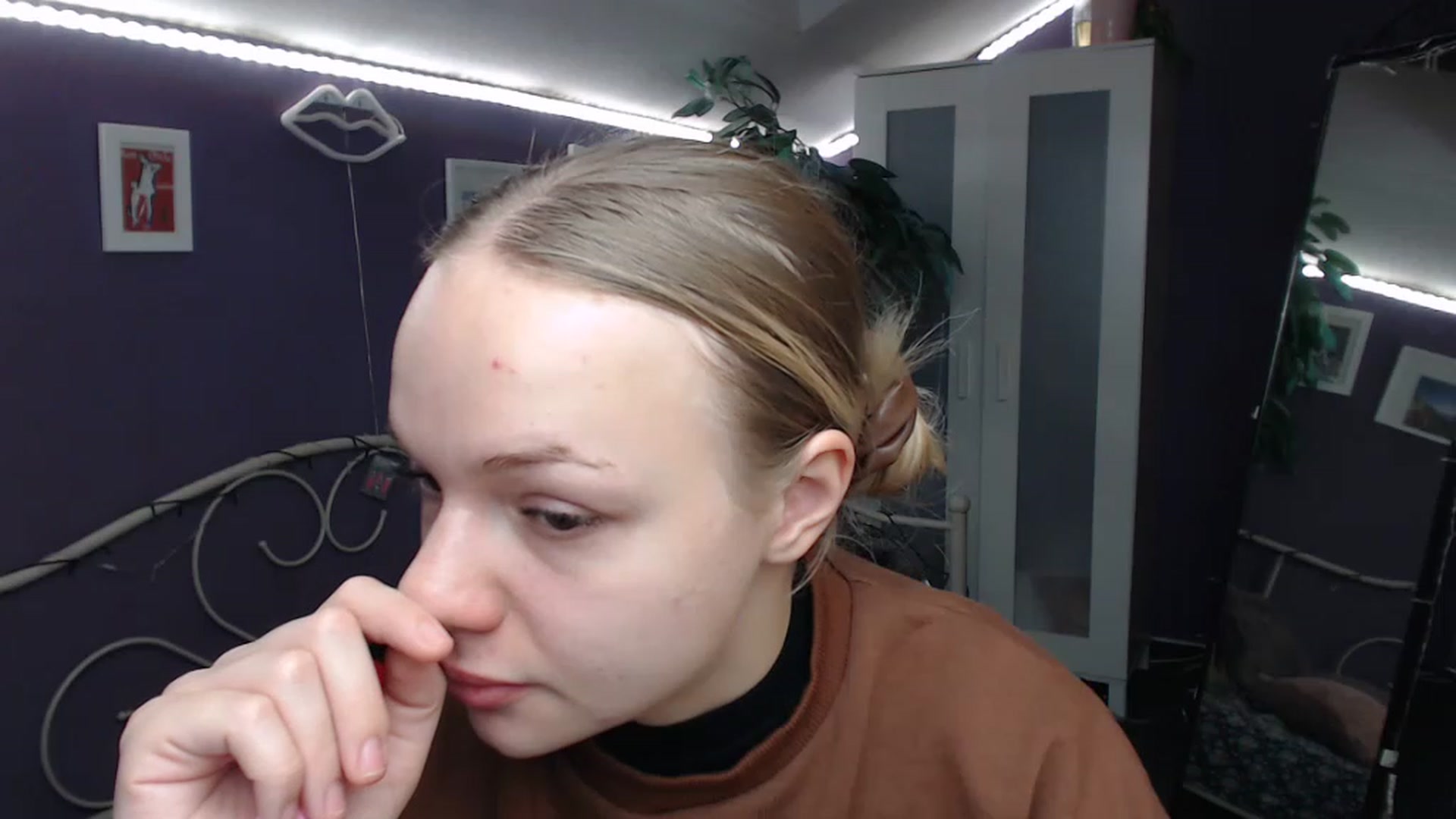 Gallery image thumbnail from JoanQueen's myfreecams stream on, 12/06/2022, 14:44 image 7 of 20