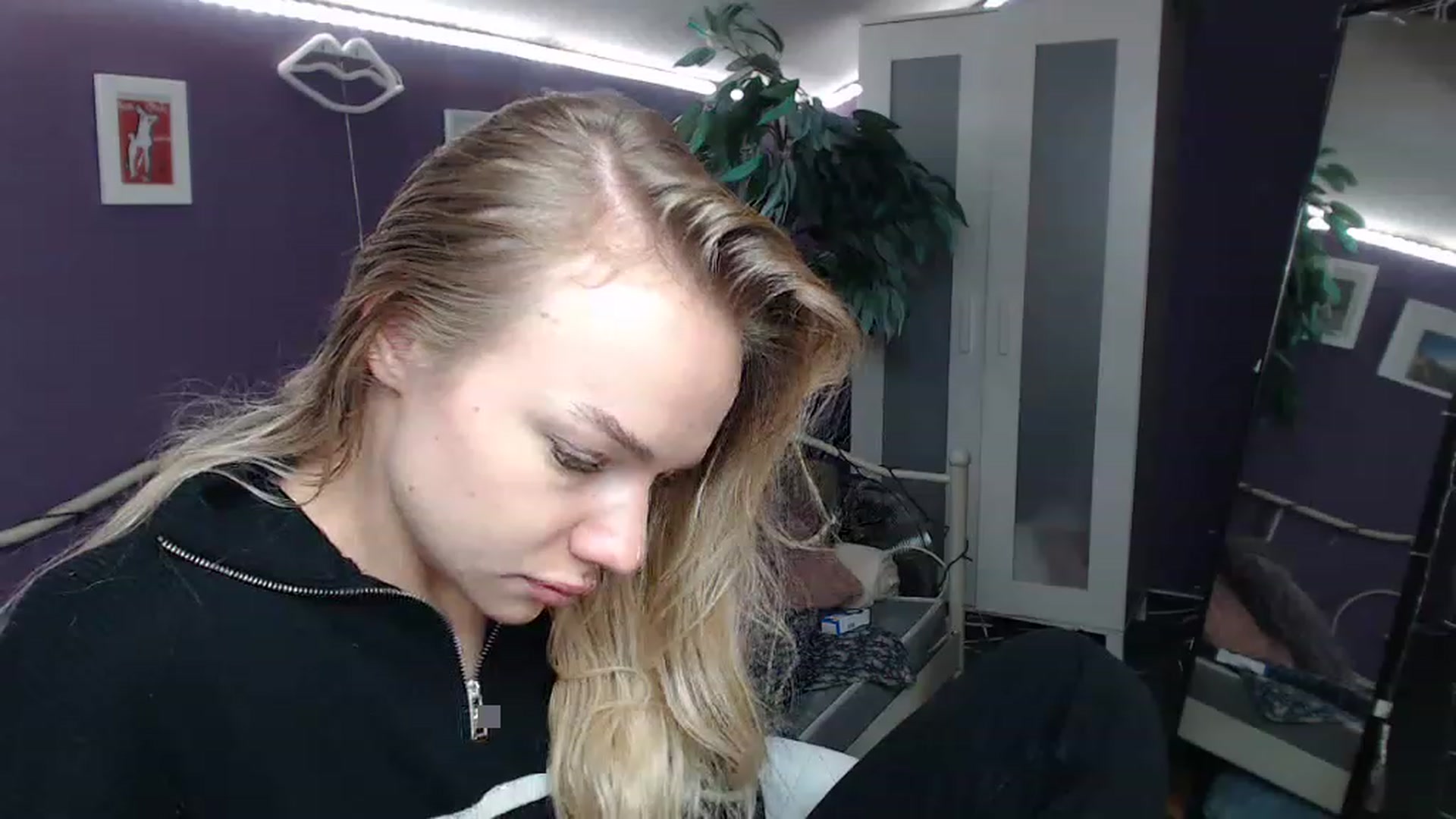 Gallery image thumbnail from JoanQueen's myfreecams stream on, 12/07/2022, 14:46 image 20 of 20