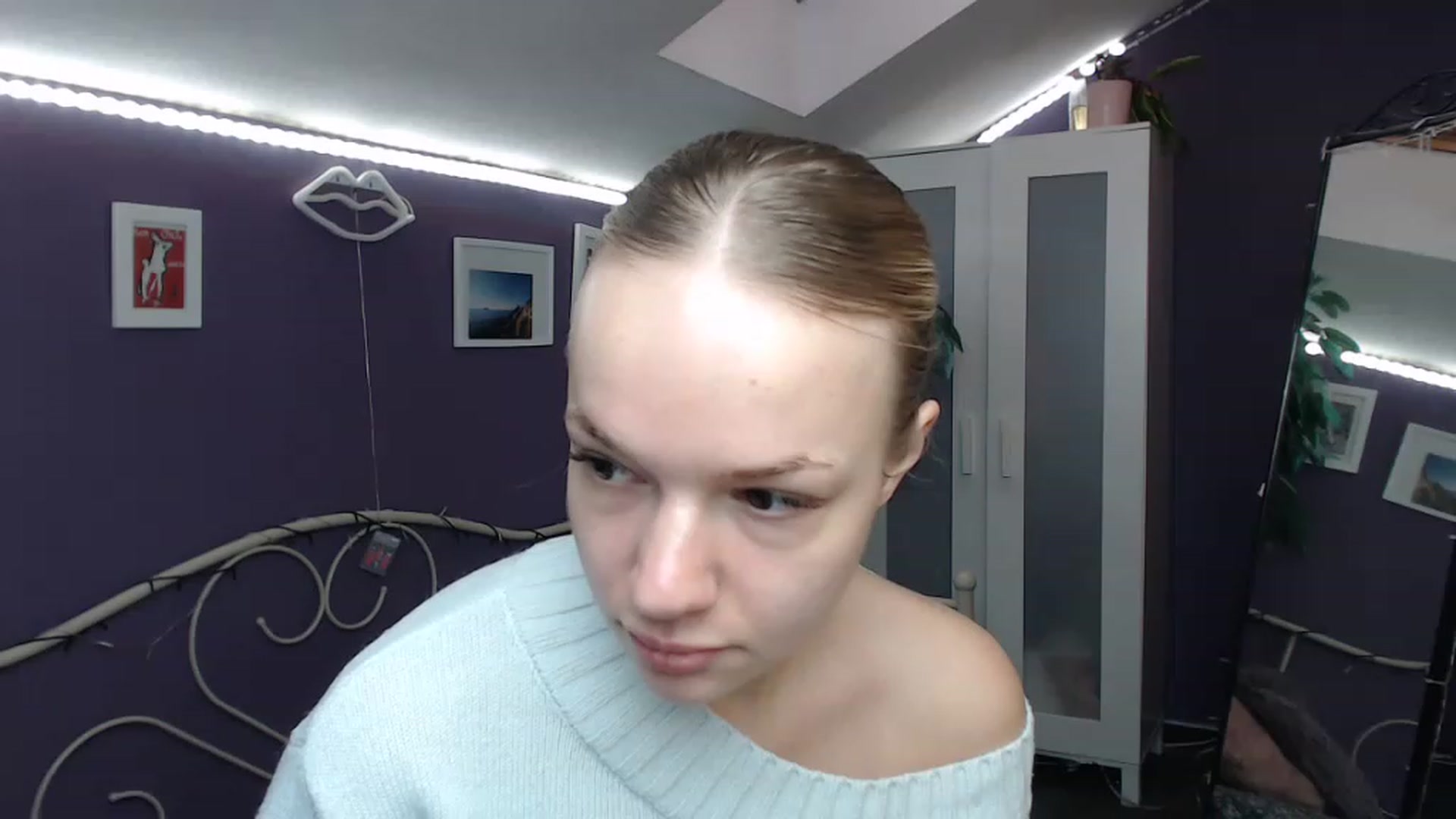 Gallery image thumbnail from JoanQueen's myfreecams stream on, 12/08/2022, 10:19 image 4 of 20