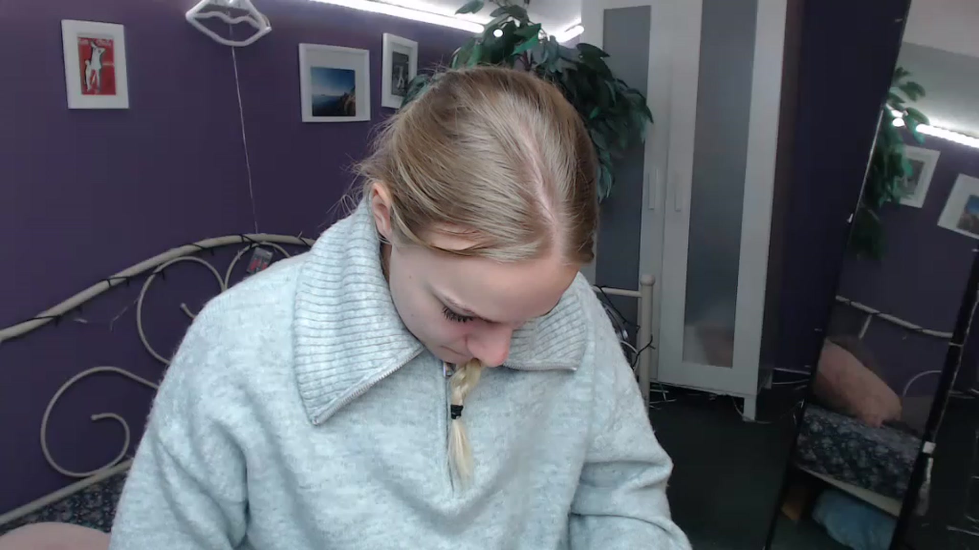 Gallery image thumbnail from JoanQueen's myfreecams stream on, 12/09/2022, 09:59 image 20 of 20