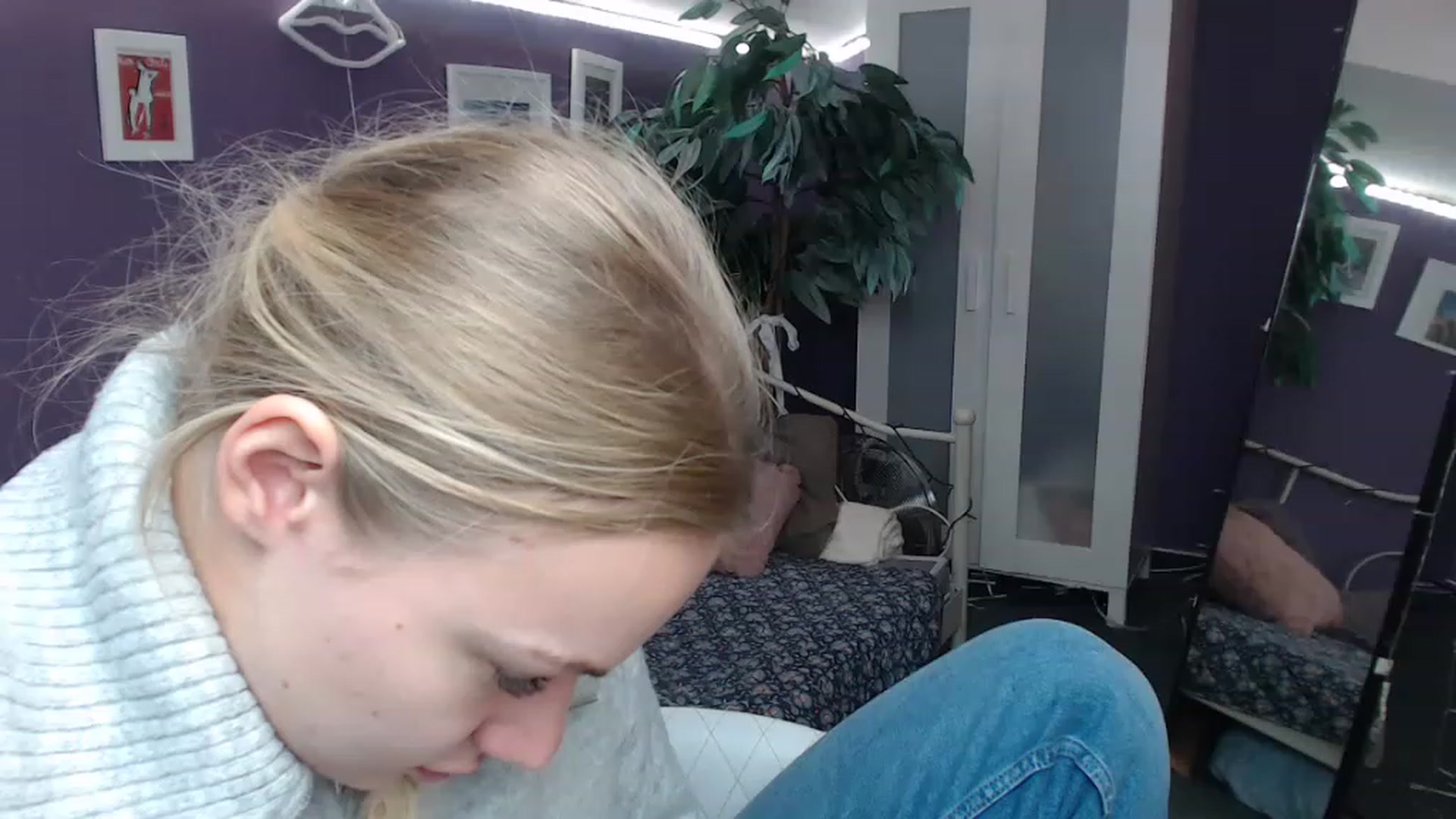 Gallery image thumbnail from JoanQueen's myfreecams stream on, 12/09/2022, 11:02 image 10 of 20