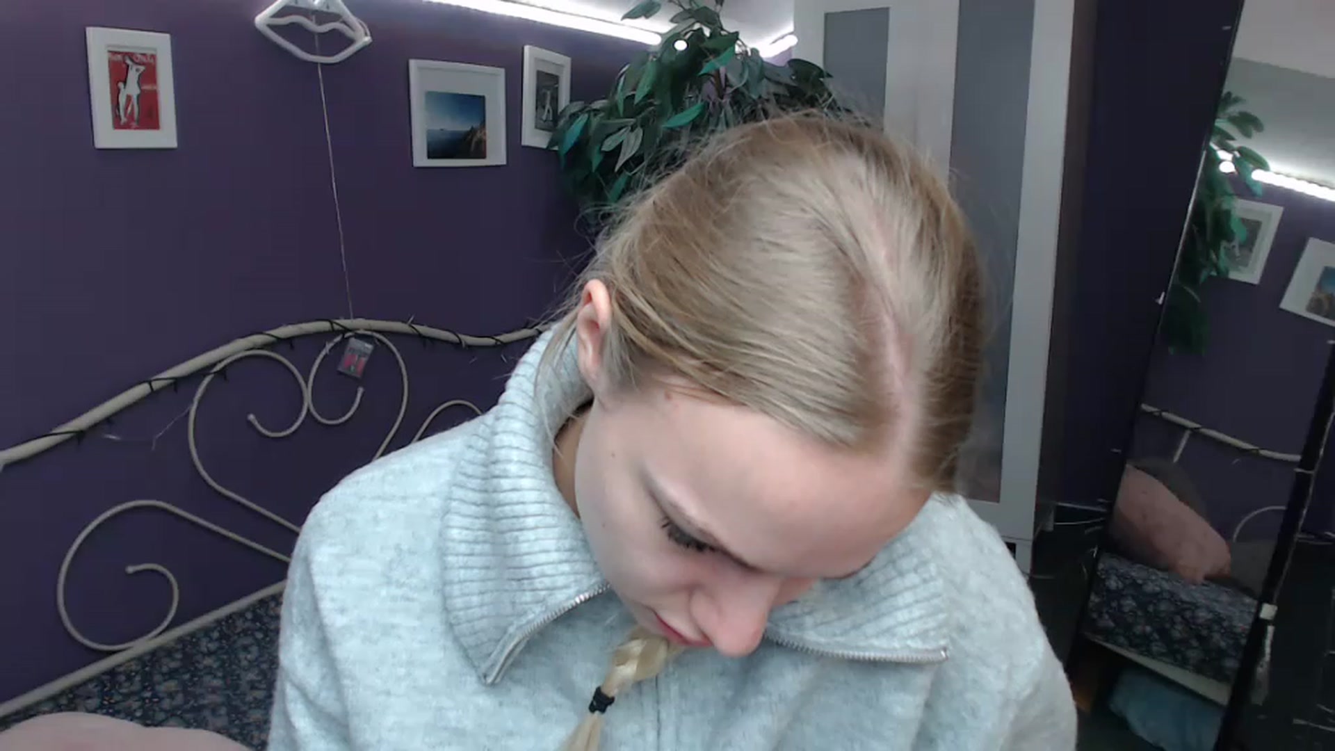 Gallery image thumbnail from JoanQueen's myfreecams stream on, 12/09/2022, 11:02 image 4 of 20