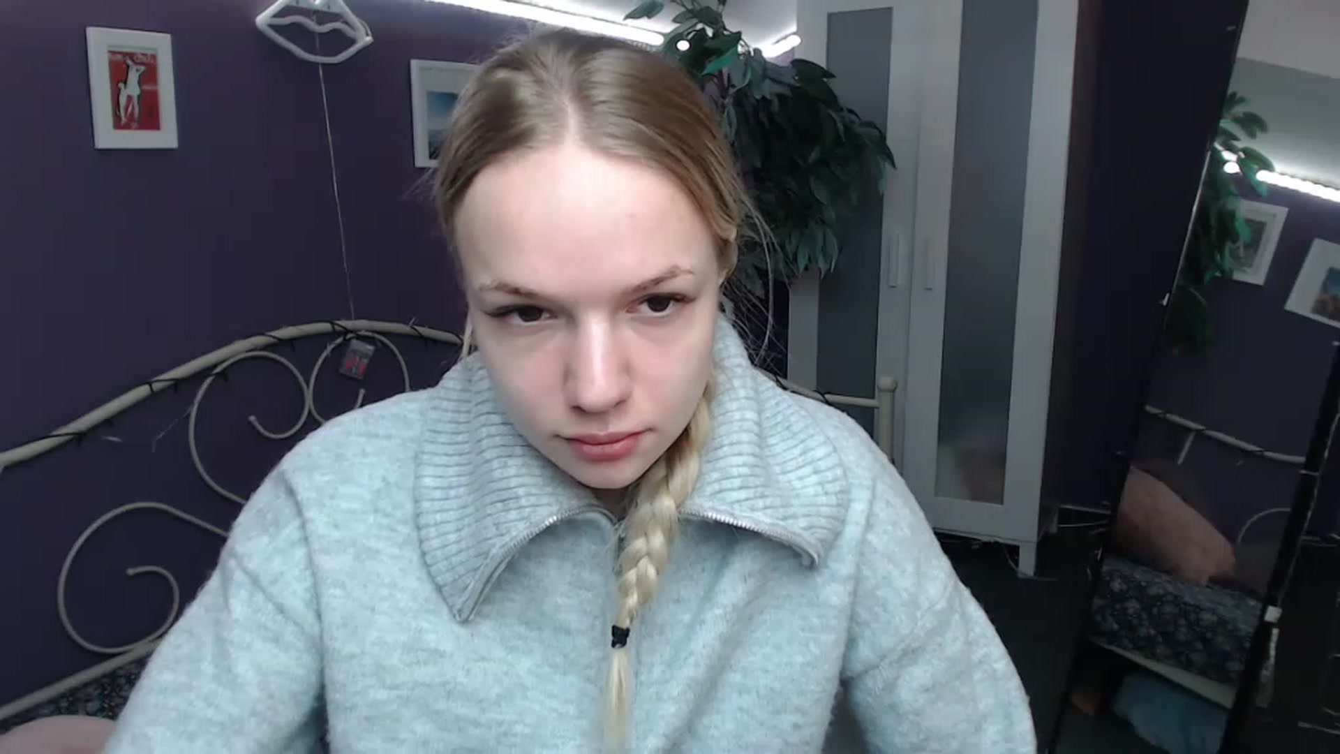Gallery image thumbnail from JoanQueen's myfreecams stream on, 12/09/2022, 11:02 image 6 of 20