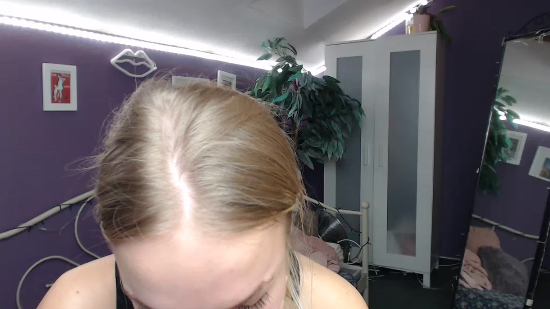 Gallery image thumbnail from JoanQueen's myfreecams stream on, 12/09/2022, 14:46 image 4 of 20