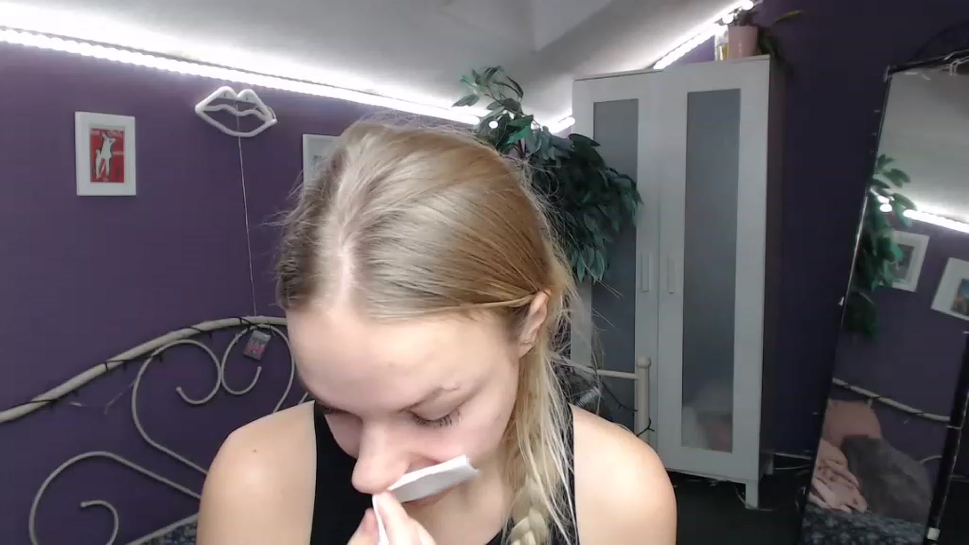 Gallery image thumbnail from JoanQueen's myfreecams stream on, 12/09/2022, 14:46 image 1 of 20
