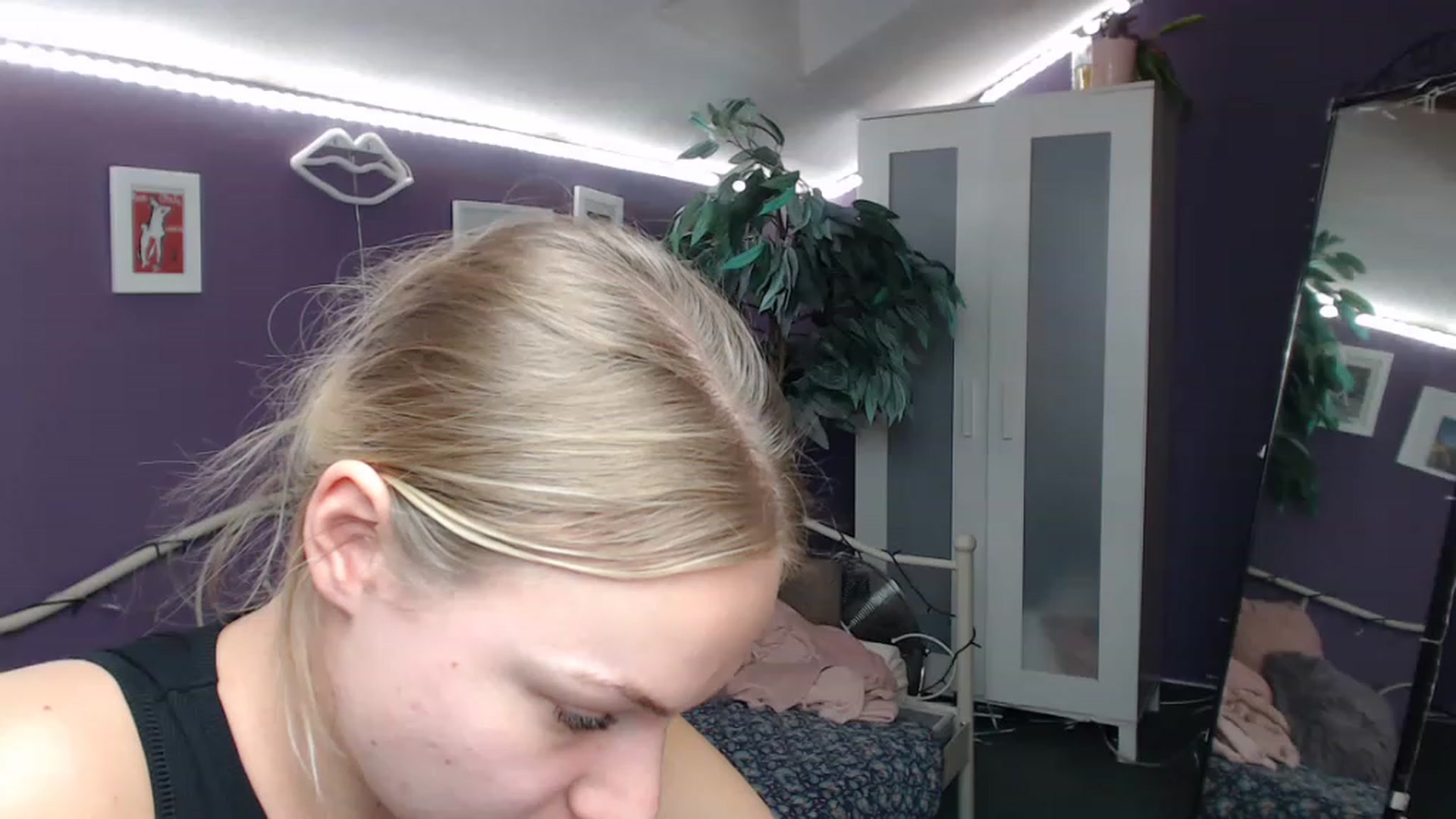 Gallery image thumbnail from JoanQueen's myfreecams stream on, 12/09/2022, 14:46 image 19 of 20