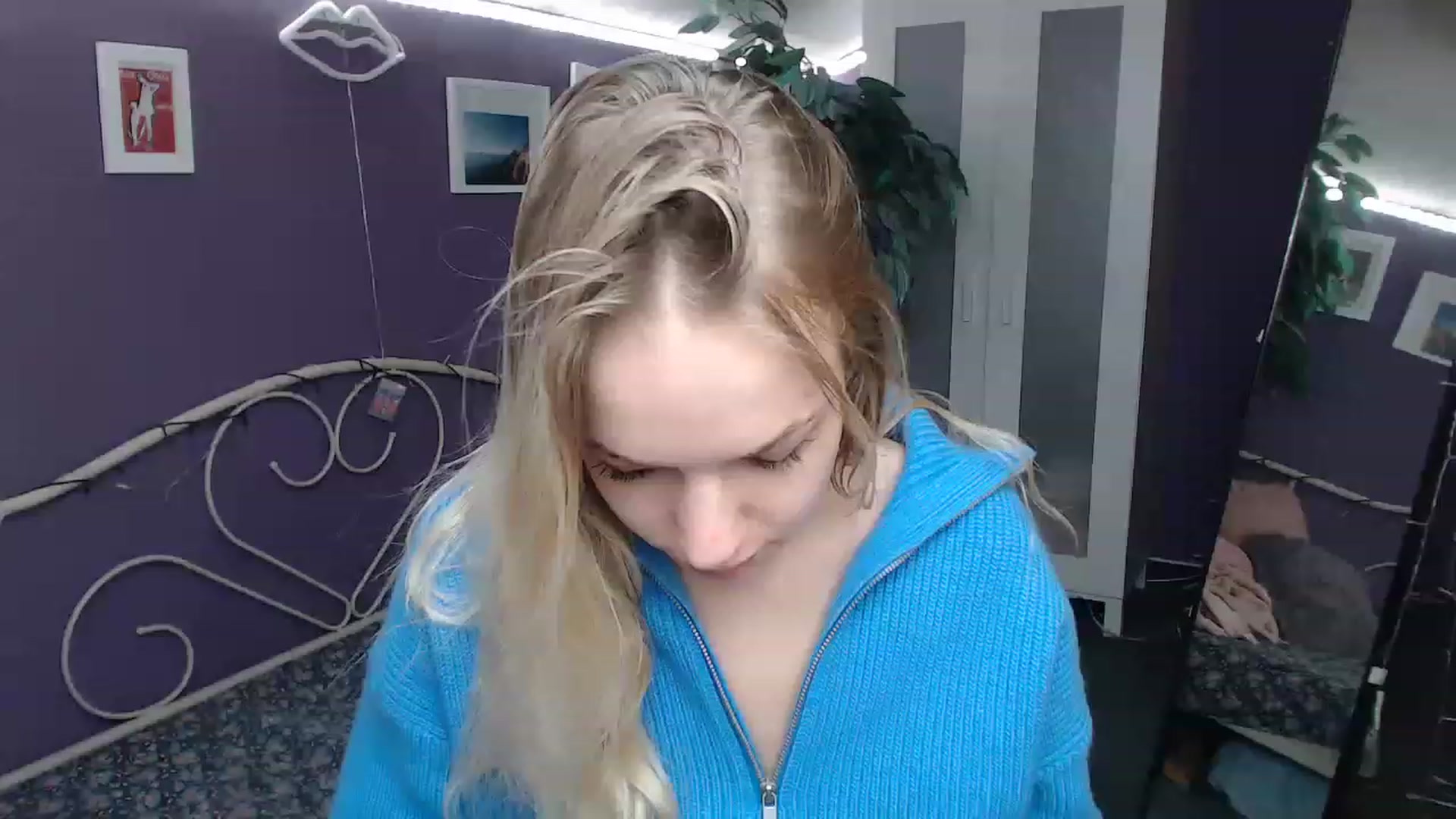 Gallery image thumbnail from JoanQueen's myfreecams stream on, 12/12/2022, 09:39 image 6 of 20