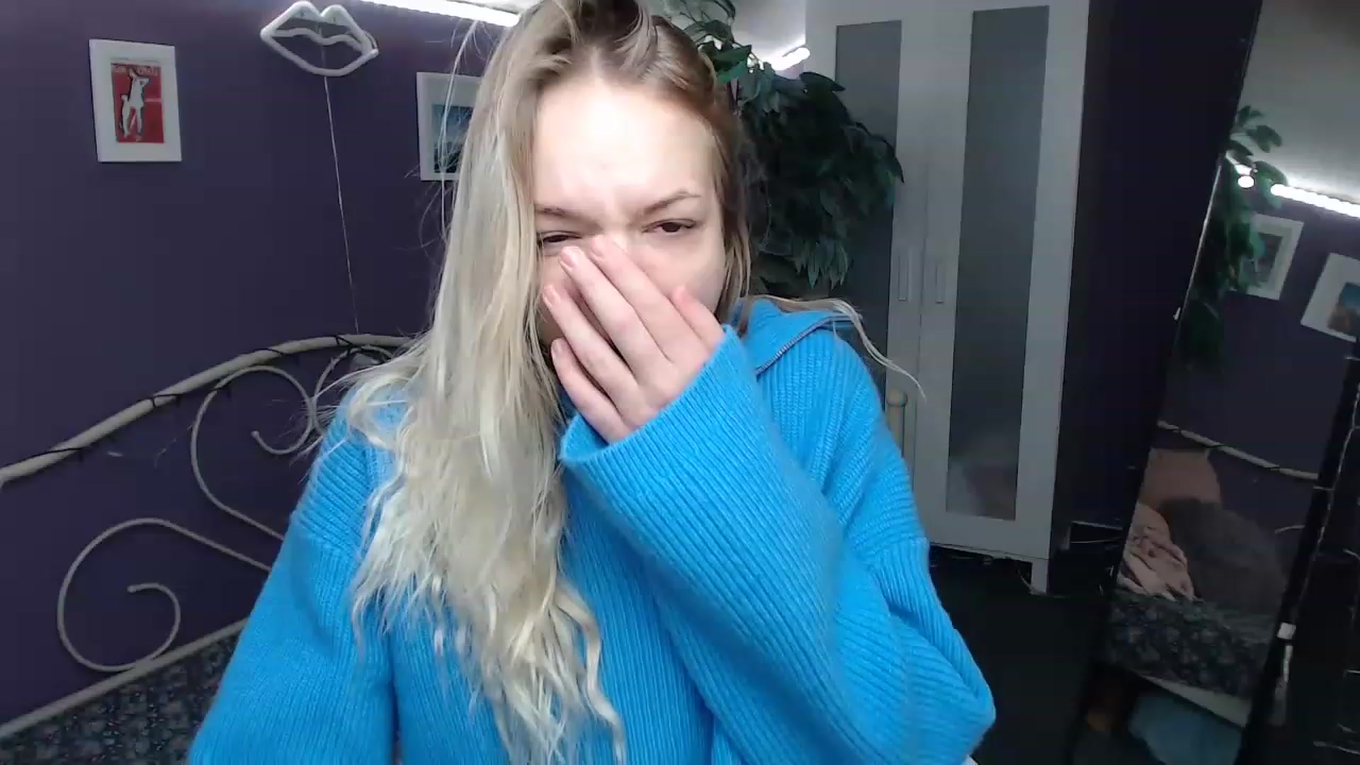Gallery image thumbnail from JoanQueen's myfreecams stream on, 12/12/2022, 09:39 image 2 of 20