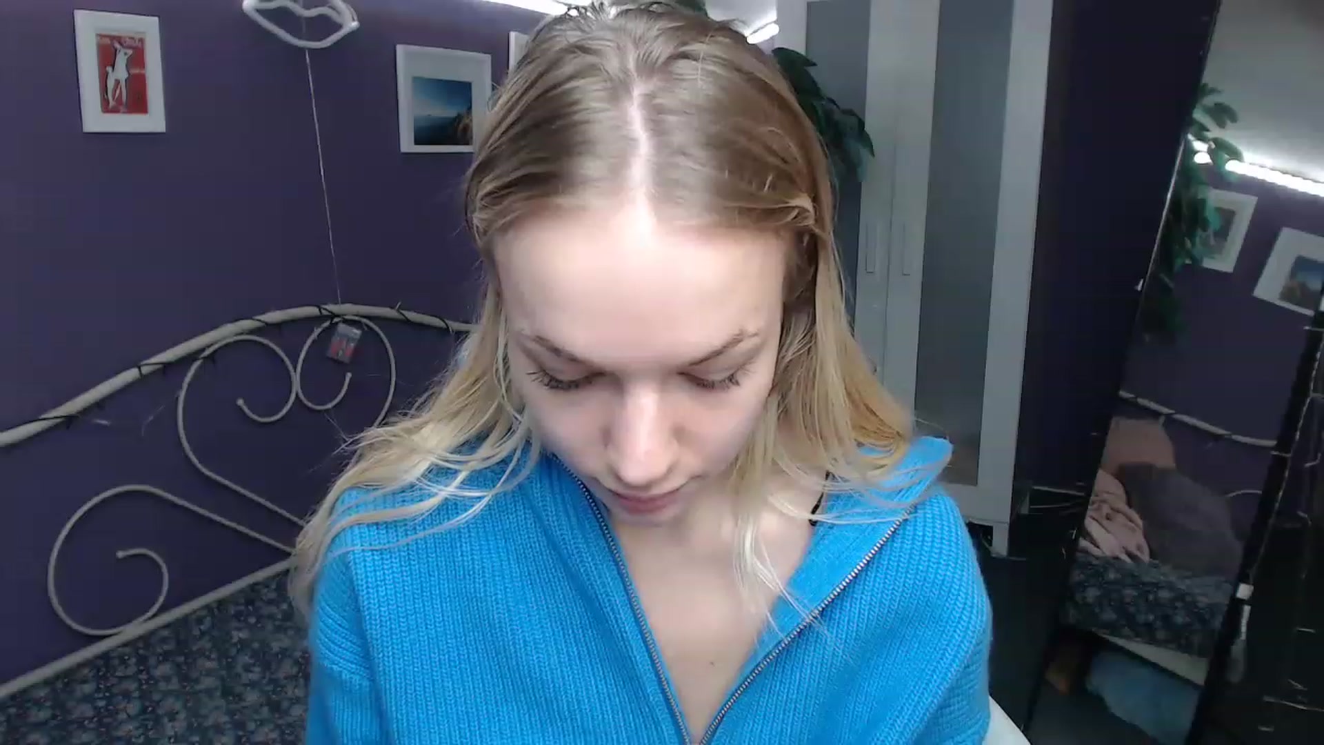 Gallery image thumbnail from JoanQueen's myfreecams stream on, 12/12/2022, 10:19 image 18 of 20