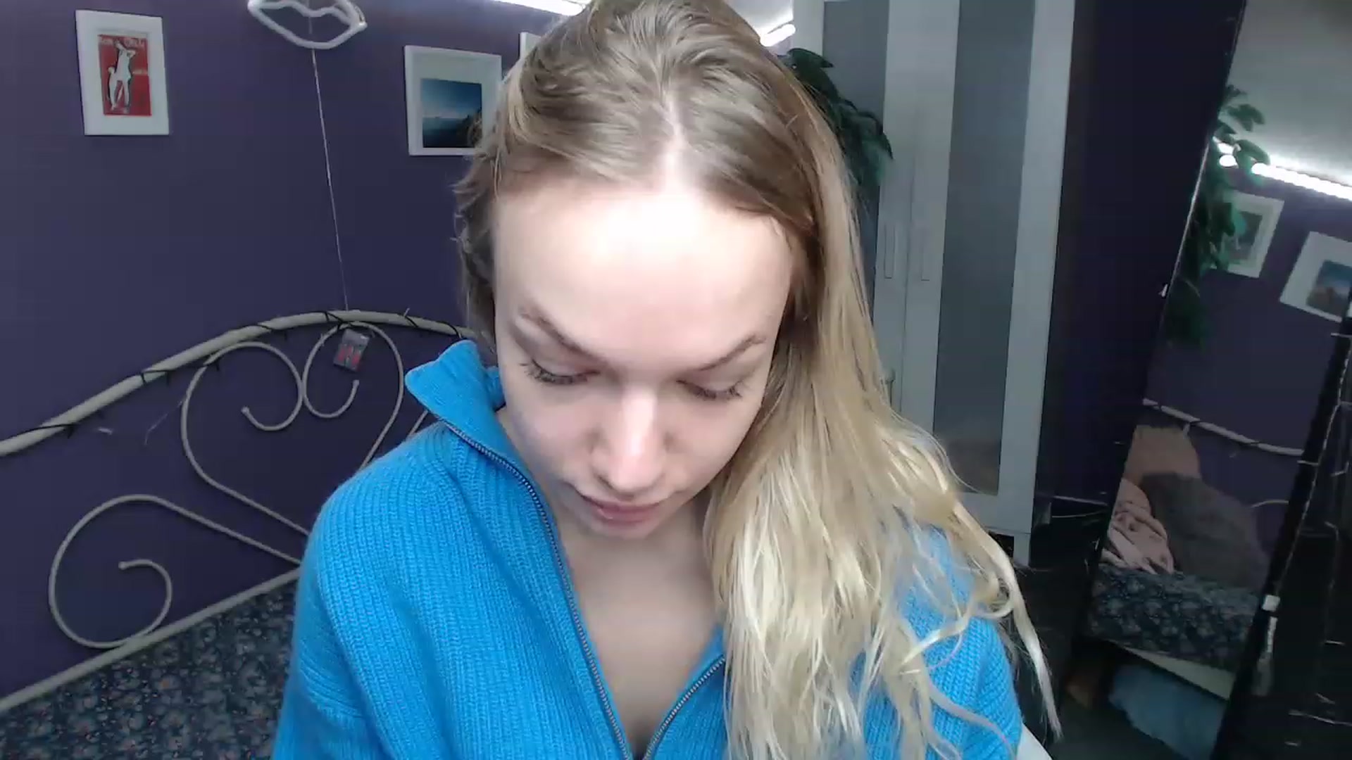 Gallery image thumbnail from JoanQueen's myfreecams stream on, 12/12/2022, 10:19 image 8 of 20