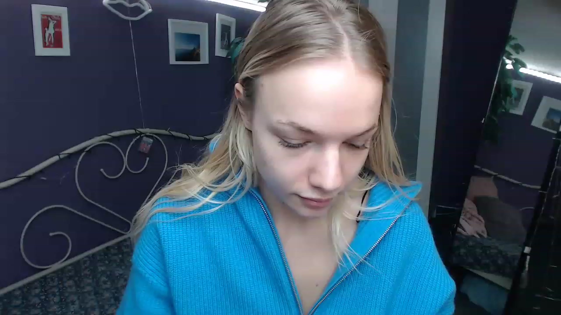 Gallery image thumbnail from JoanQueen's myfreecams stream on, 12/12/2022, 10:19 image 17 of 20