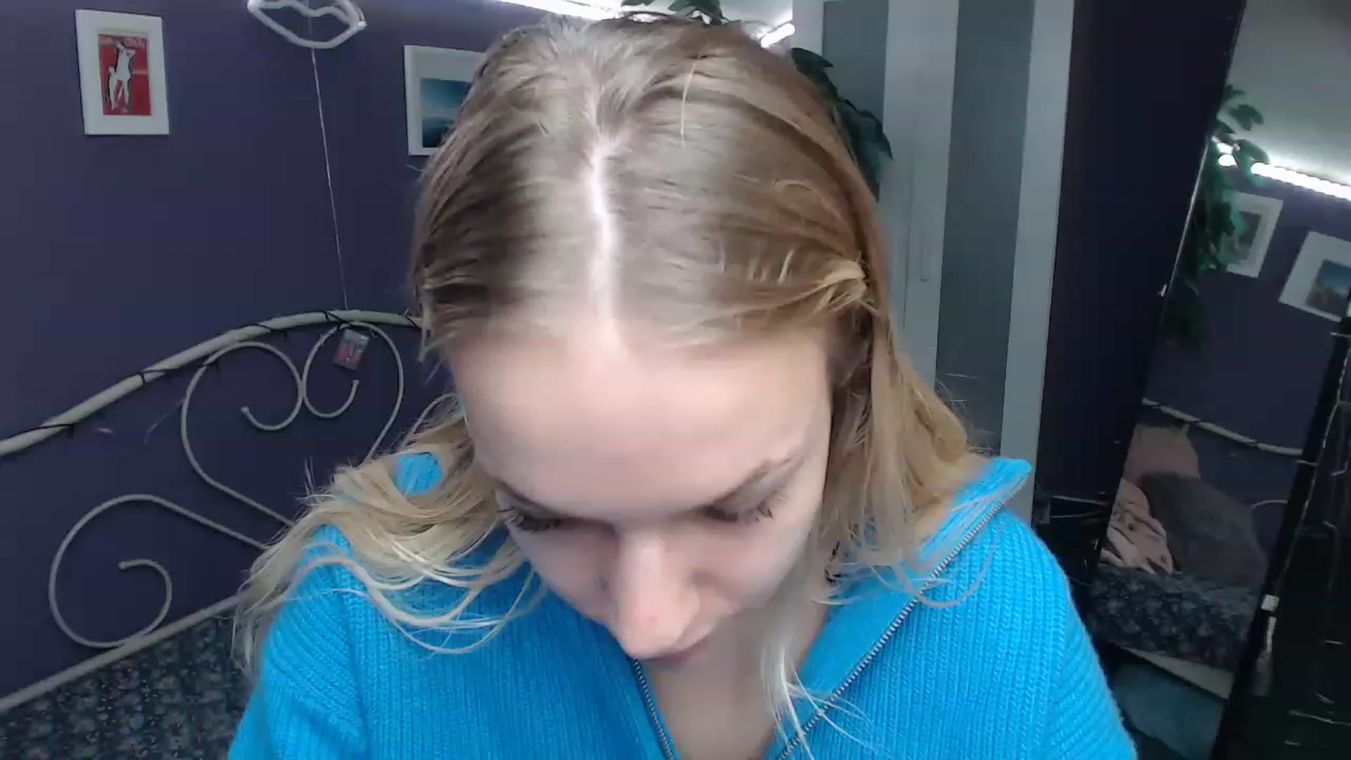 Gallery image thumbnail from JoanQueen's myfreecams stream on, 12/12/2022, 10:19 image 19 of 20