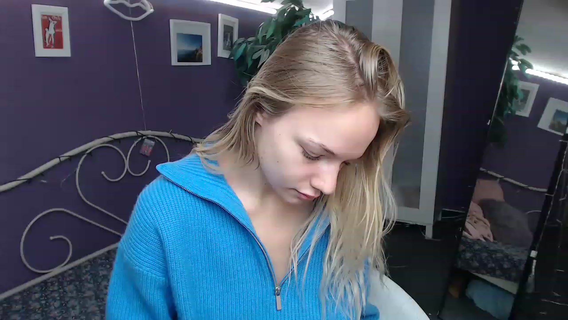 Gallery image thumbnail from JoanQueen's myfreecams stream on, 12/12/2022, 11:02 image 5 of 20