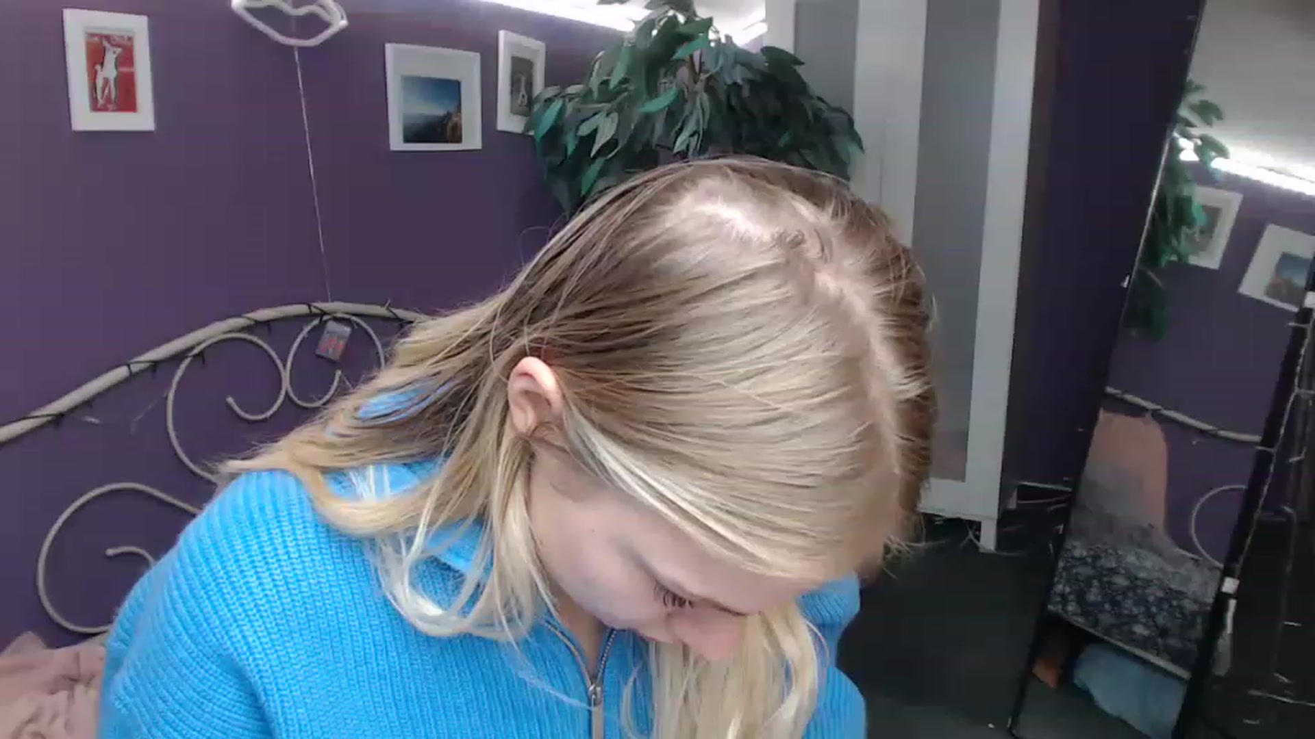 Gallery image thumbnail from JoanQueen's myfreecams stream on, 12/12/2022, 14:24 image 13 of 20