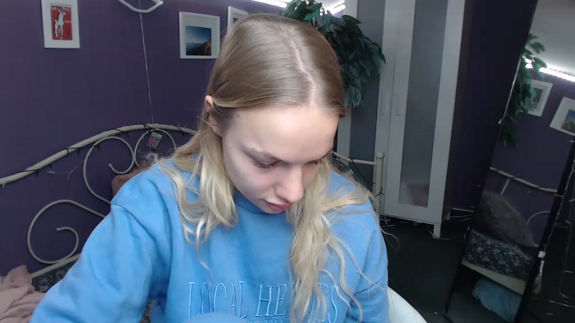 Gallery image thumbnail from JoanQueen's myfreecams stream on, 12/16/2022, 10:46 image 1 of 20