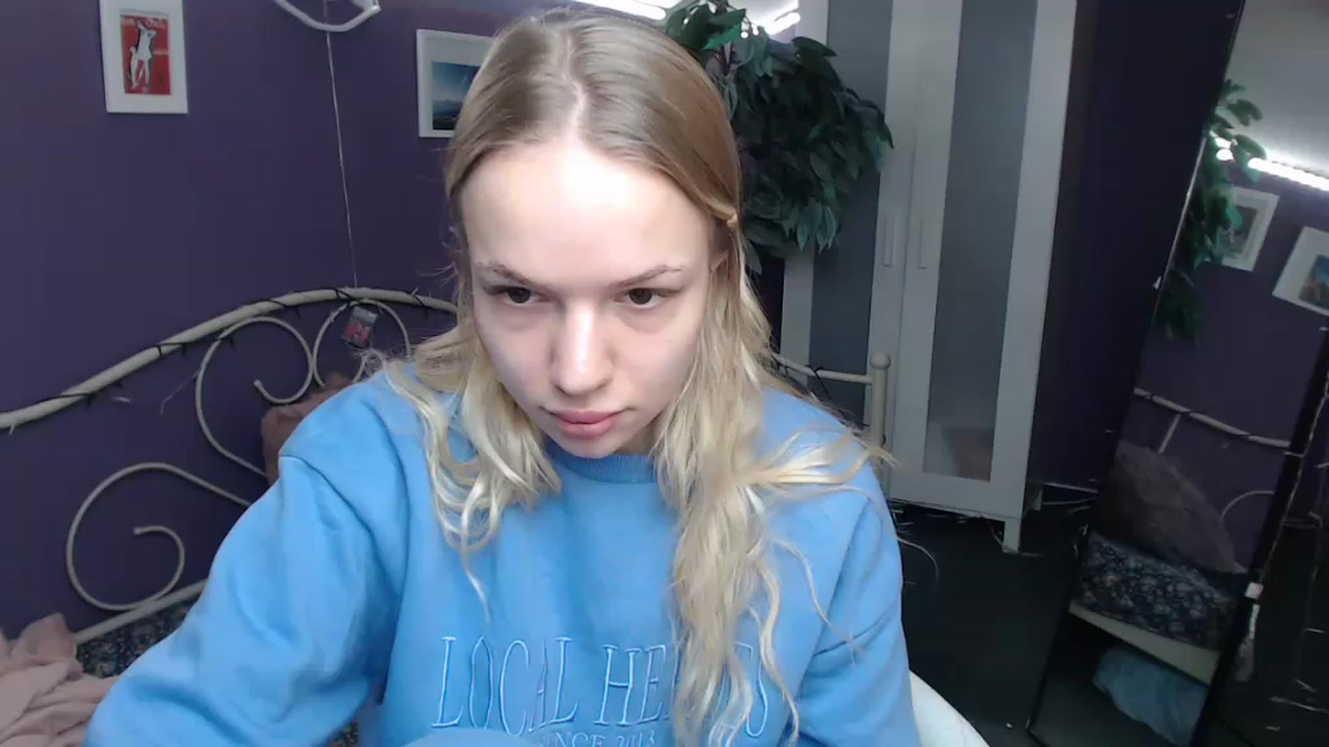 Gallery image thumbnail from JoanQueen's myfreecams stream on, 12/16/2022, 10:46 image 2 of 20