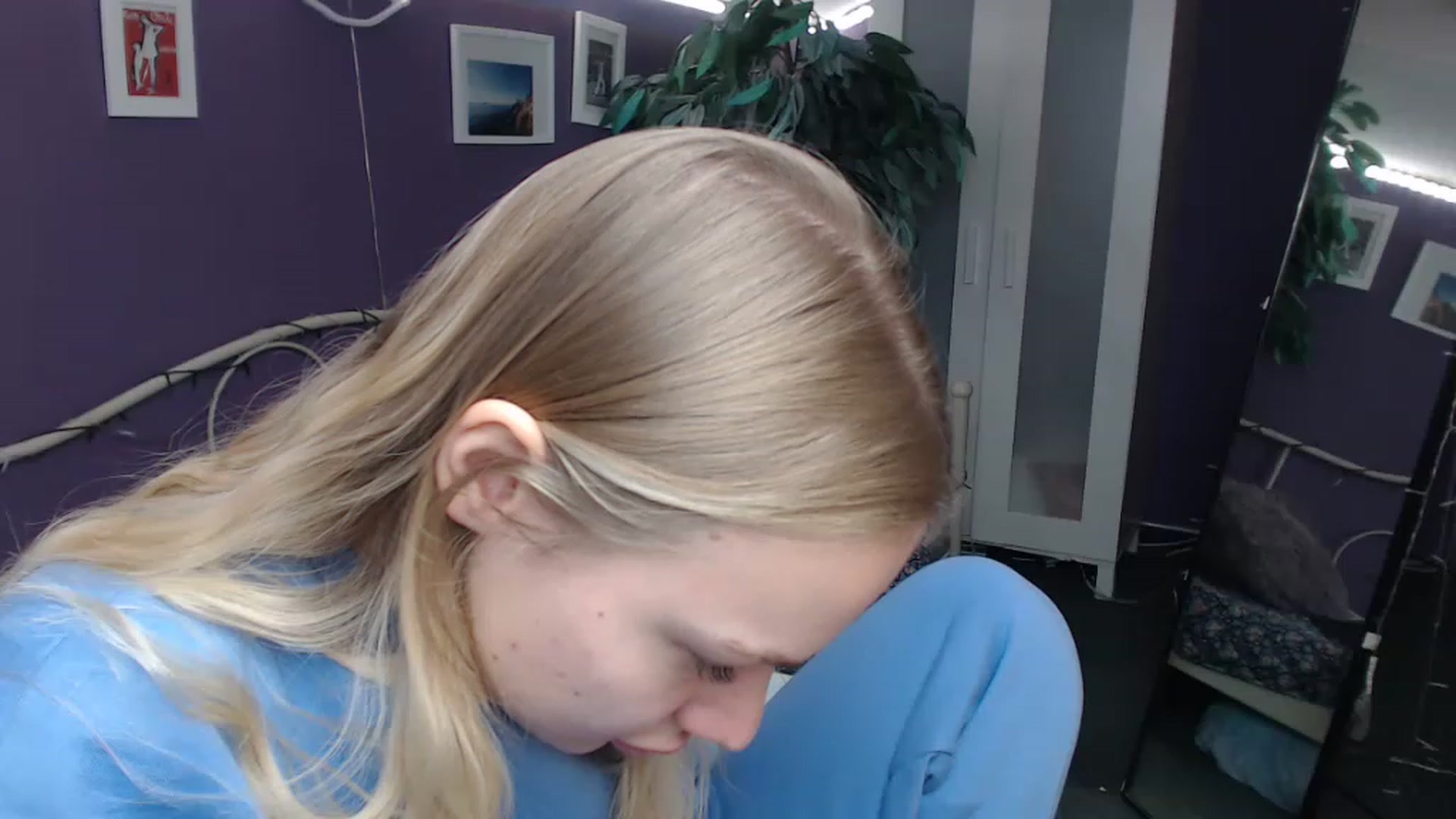 Gallery image thumbnail from JoanQueen's myfreecams stream on, 12/16/2022, 10:46 image 3 of 20