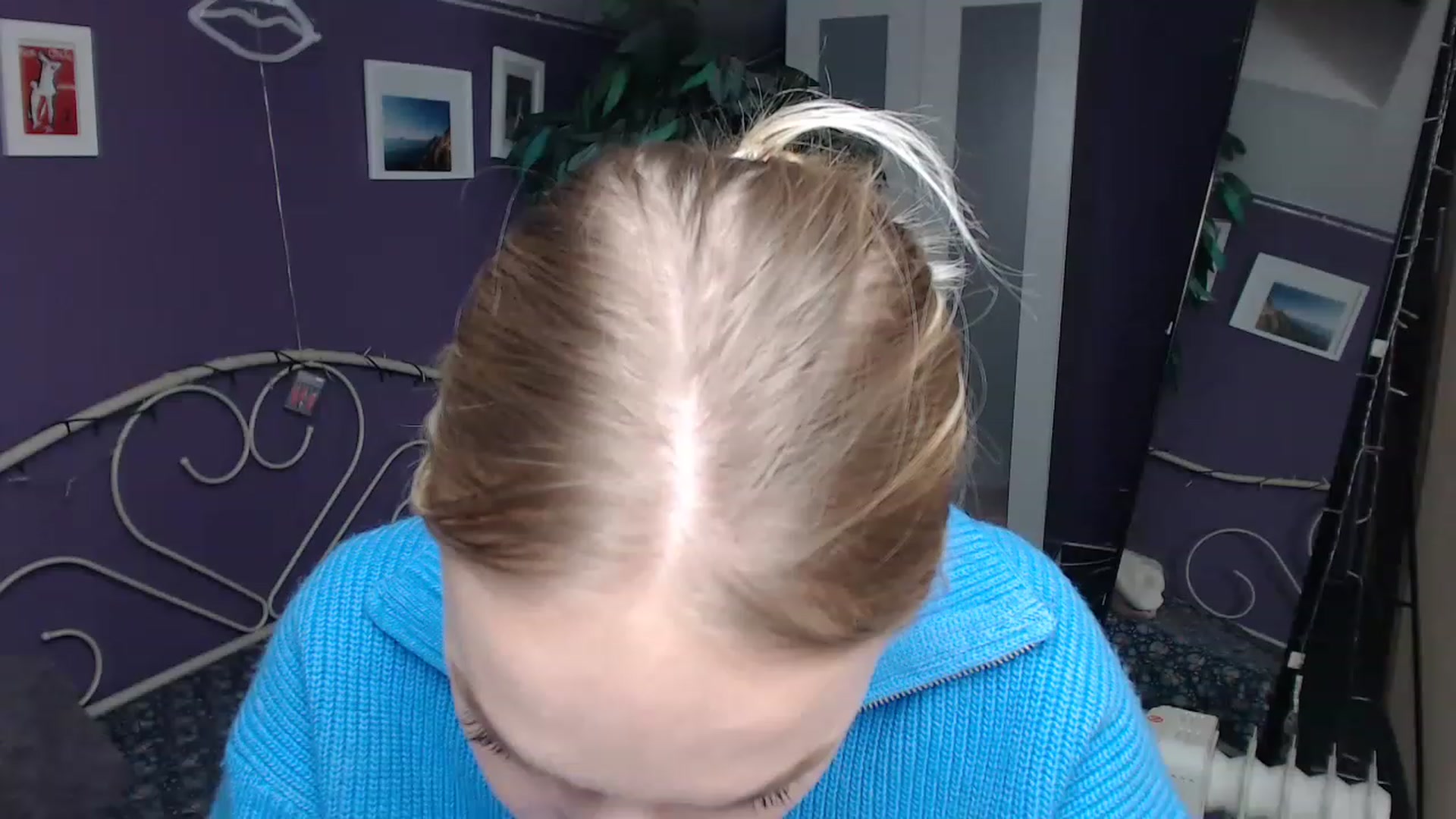 Gallery image thumbnail from JoanQueen's myfreecams stream on, 12/21/2022, 14:14 image 19 of 20