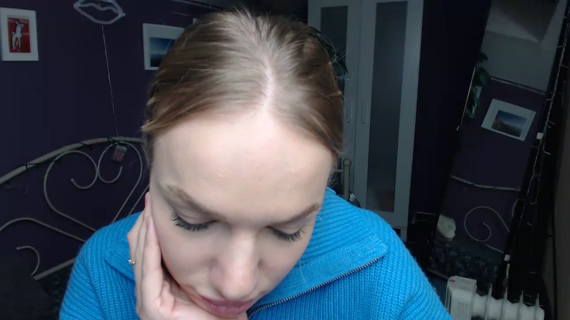 Gallery image thumbnail from JoanQueen's myfreecams stream on, 12/21/2022, 14:14 image 18 of 20