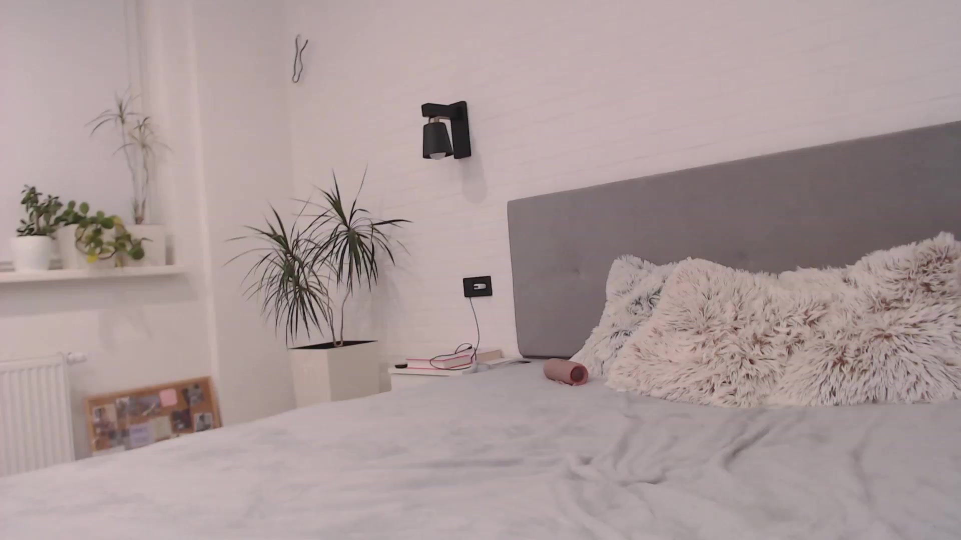 Gallery image thumbnail from JoannaMorris's myfreecams stream on, 08/17/2023, 23:22 image 12 of 20