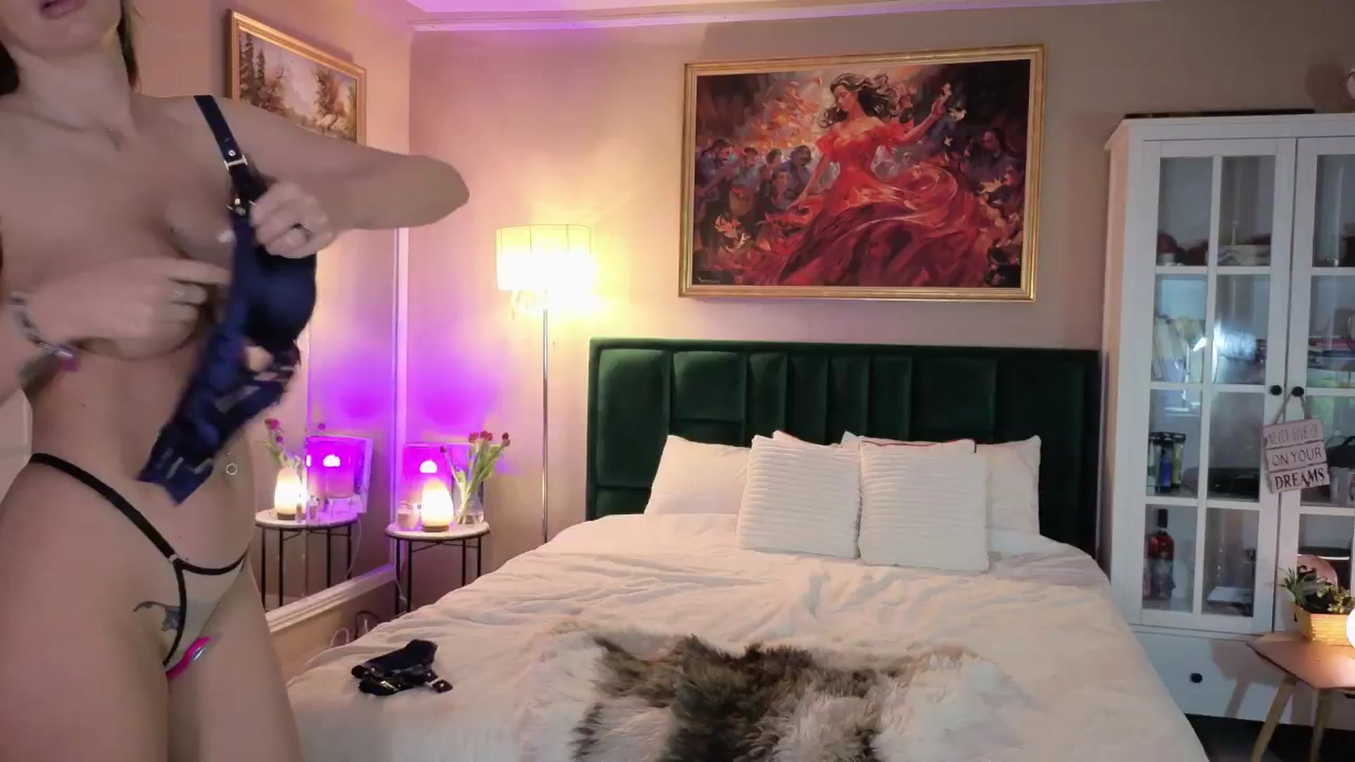 Gallery image thumbnail from JoanneXOXO's myfreecams stream on, 04/27/2026, 16:09 image 1 of 20