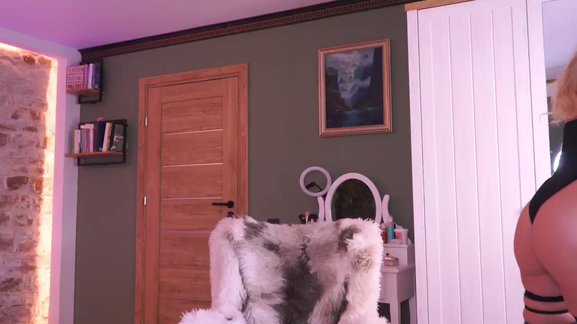 Gallery image thumbnail from JoanneXOXO's myfreecams stream on, 06/12/2026, 11:30 image 1 of 20