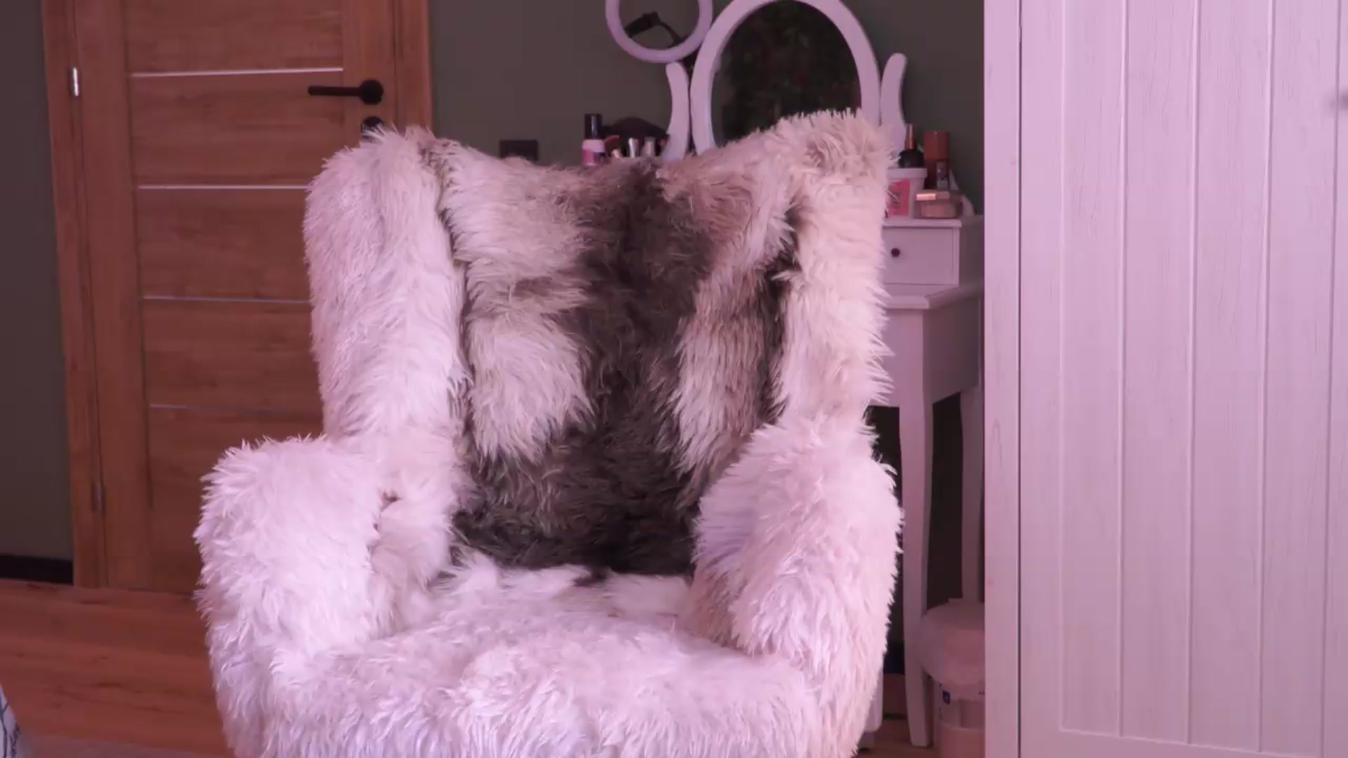 Gallery image thumbnail from JoanneXOXO's myfreecams stream on, 06/14/2026, 15:38 image 5 of 20