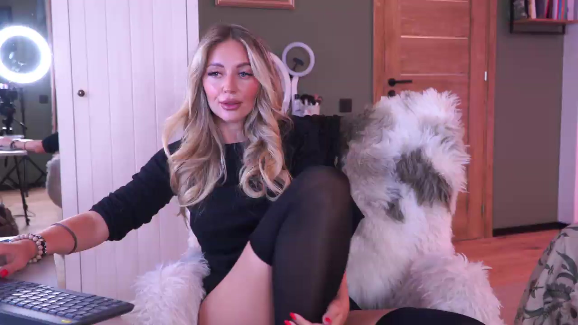 Gallery image thumbnail from JoanneXOXO's myfreecams stream on, 07/14/2026, 08:11 image 2 of 20