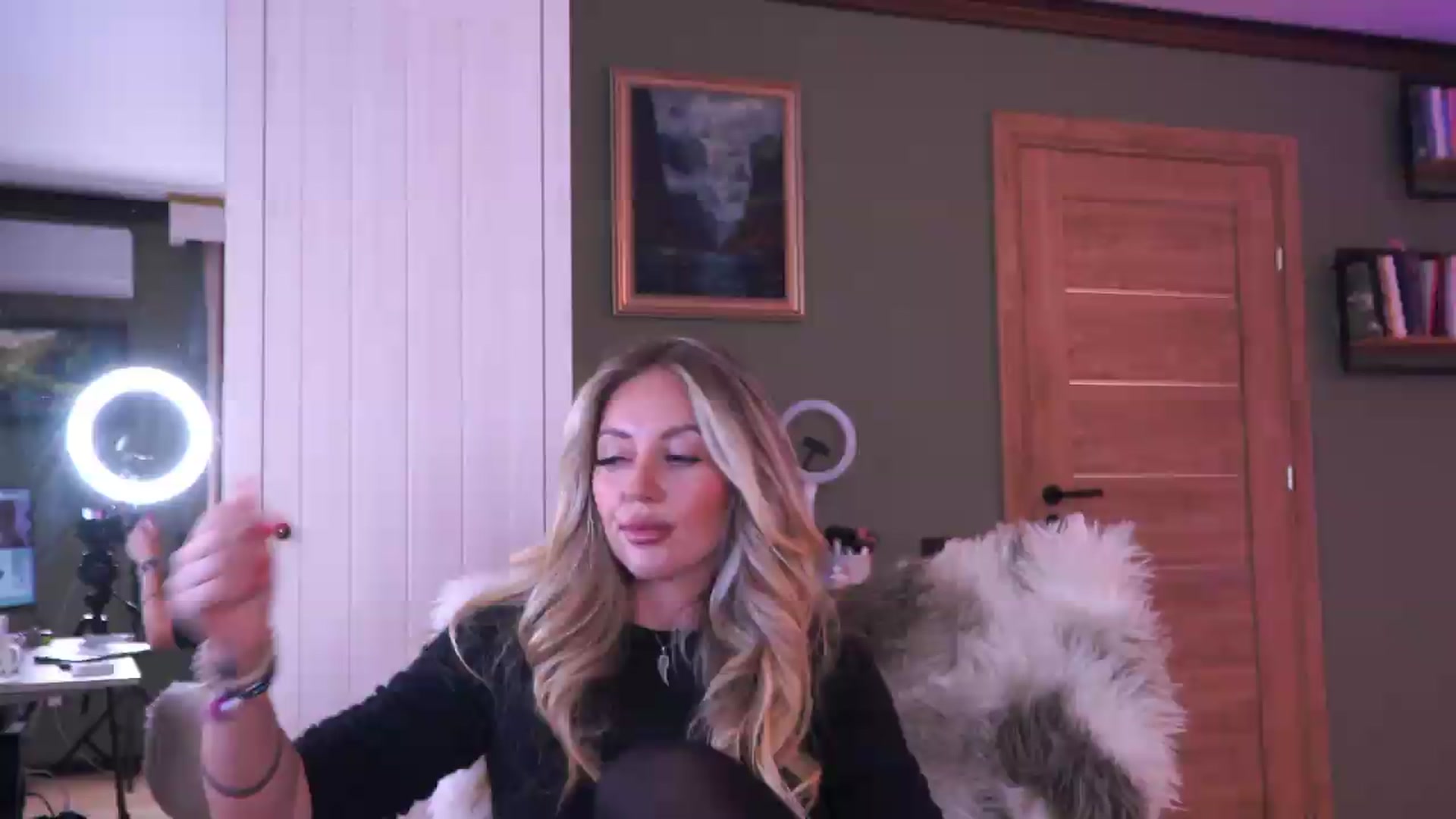 Gallery image thumbnail from JoanneXOXO's myfreecams stream on, 07/14/2026, 08:11 image 7 of 20