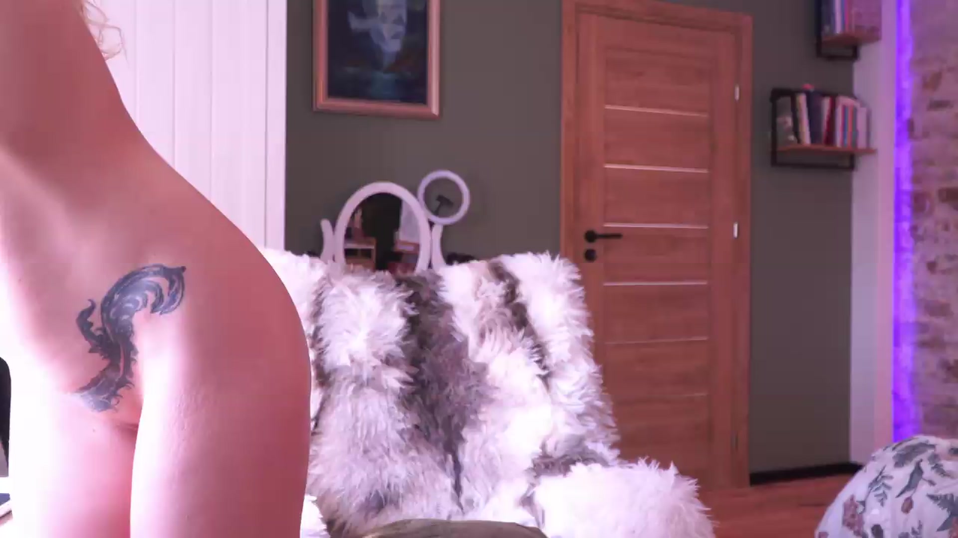 Gallery image thumbnail from JoanneXOXO's myfreecams stream on, 07/18/2026, 14:28 image 7 of 20