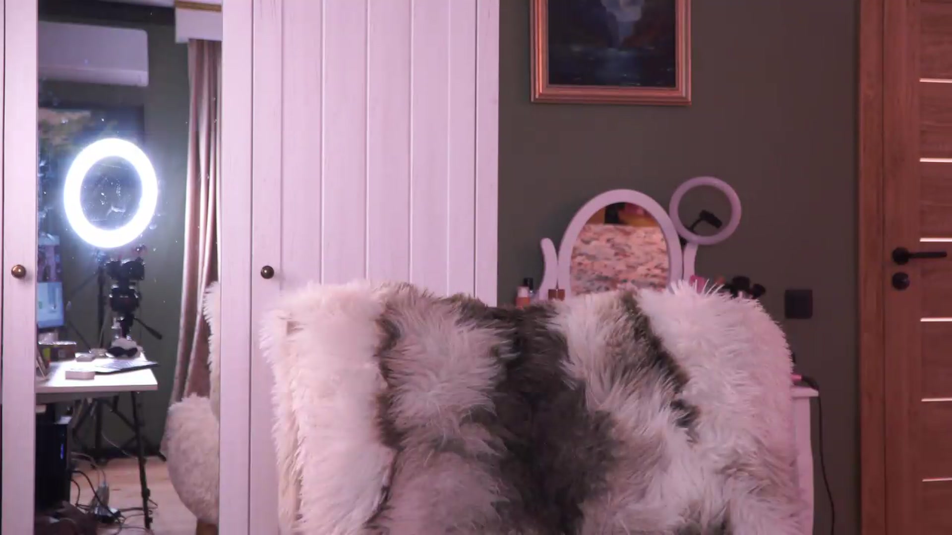Gallery image thumbnail from JoanneXOXO's myfreecams stream on, 07/26/2026, 17:21 image 3 of 20