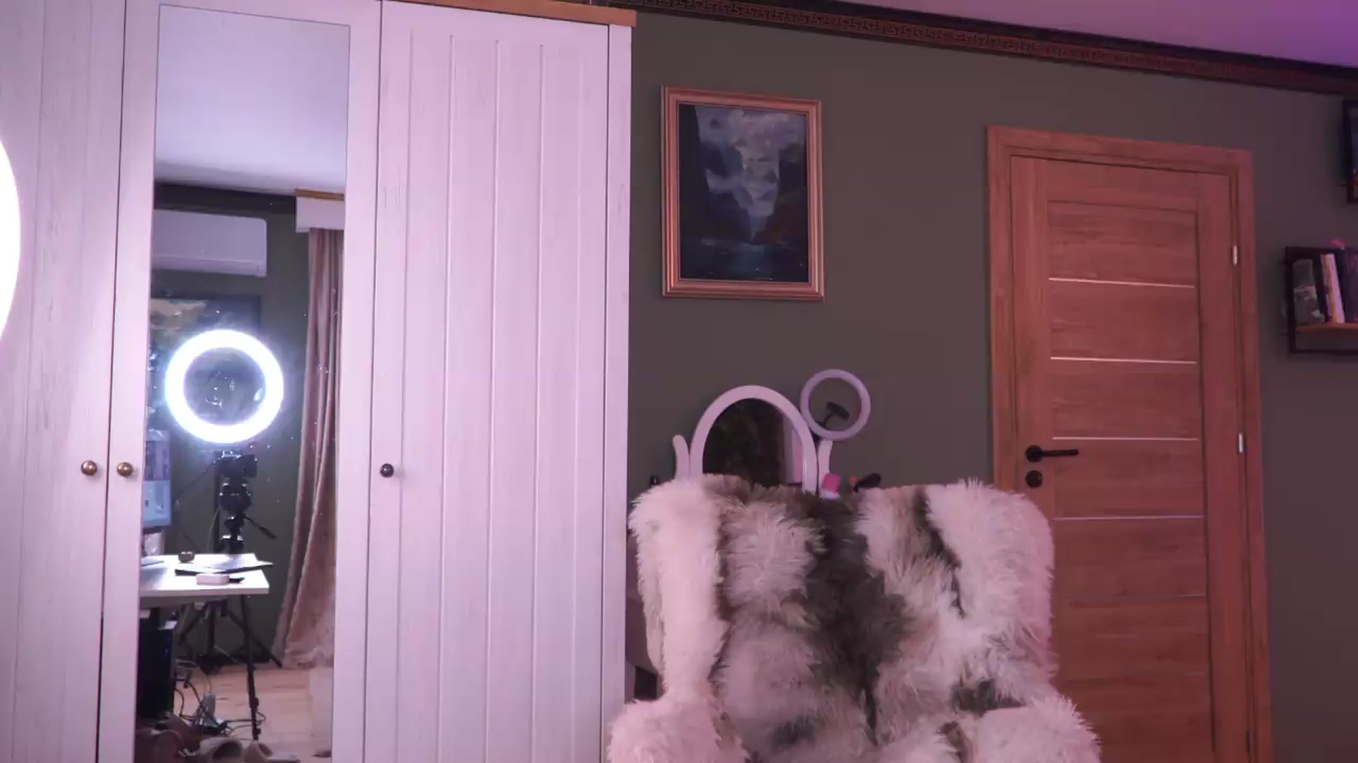 Gallery image thumbnail from JoanneXOXO's myfreecams stream on, 07/28/2026, 11:38 image 8 of 20
