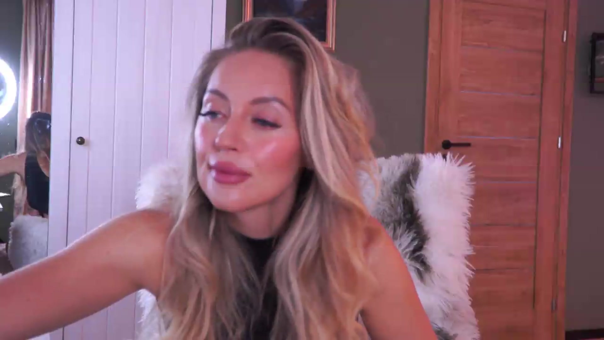 Gallery image thumbnail from JoanneXOXO's myfreecams stream on, 08/16/2026, 08:26 image 20 of 20