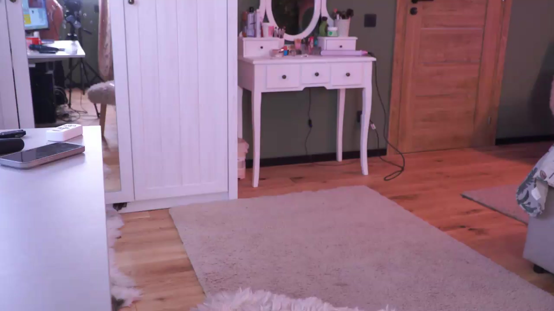 Gallery image thumbnail from JoanneXOXO's myfreecams stream on, 08/22/2026, 09:45 image 1 of 20