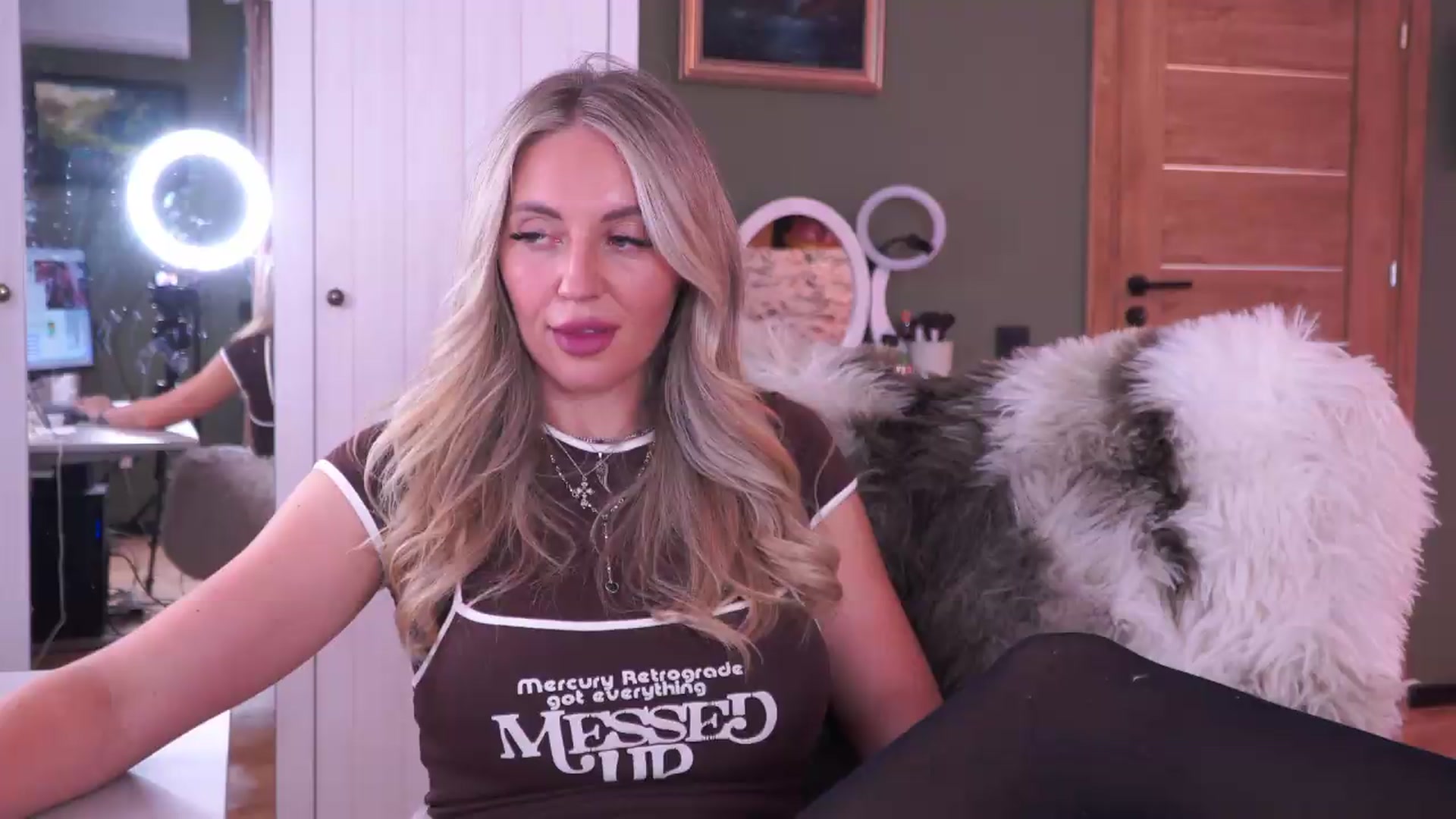 Gallery image thumbnail from JoanneXOXO's myfreecams stream on, 08/28/2026, 12:53 image 5 of 20