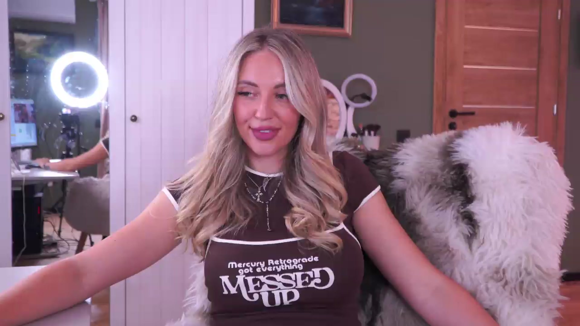 Gallery image thumbnail from JoanneXOXO's myfreecams stream on, 08/28/2026, 12:53 image 11 of 20