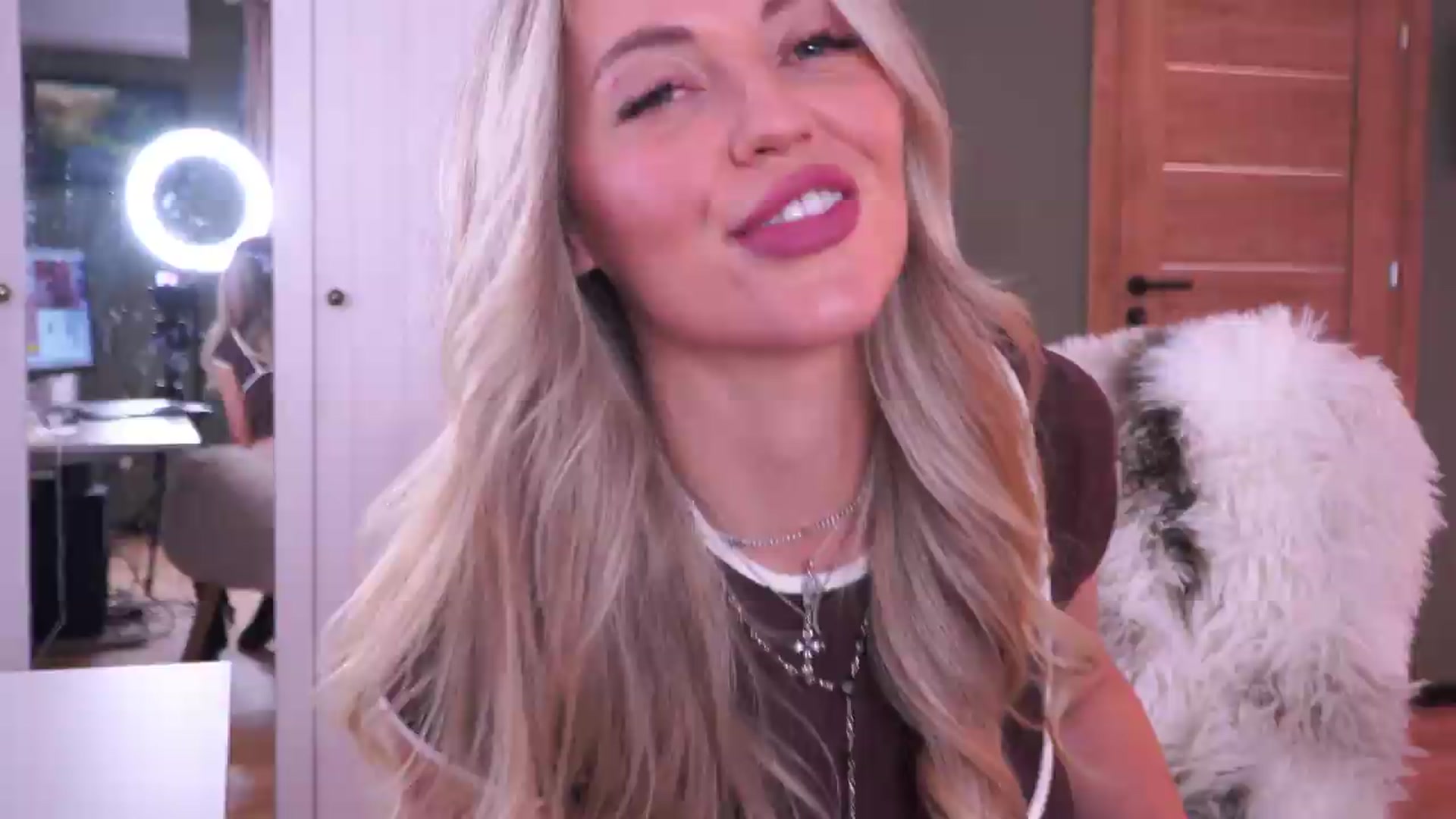 Gallery image thumbnail from JoanneXOXO's myfreecams stream on, 08/28/2026, 12:53 image 10 of 20