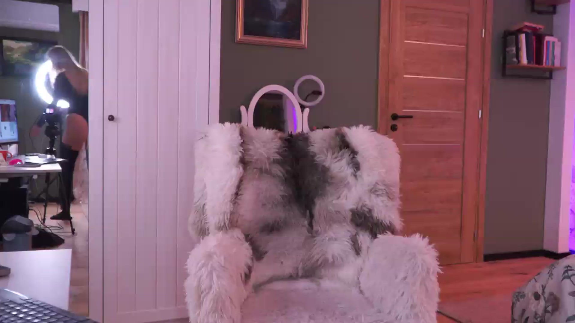 Gallery image thumbnail from JoanneXOXO's myfreecams stream on, 09/06/2026, 07:41 image 5 of 20