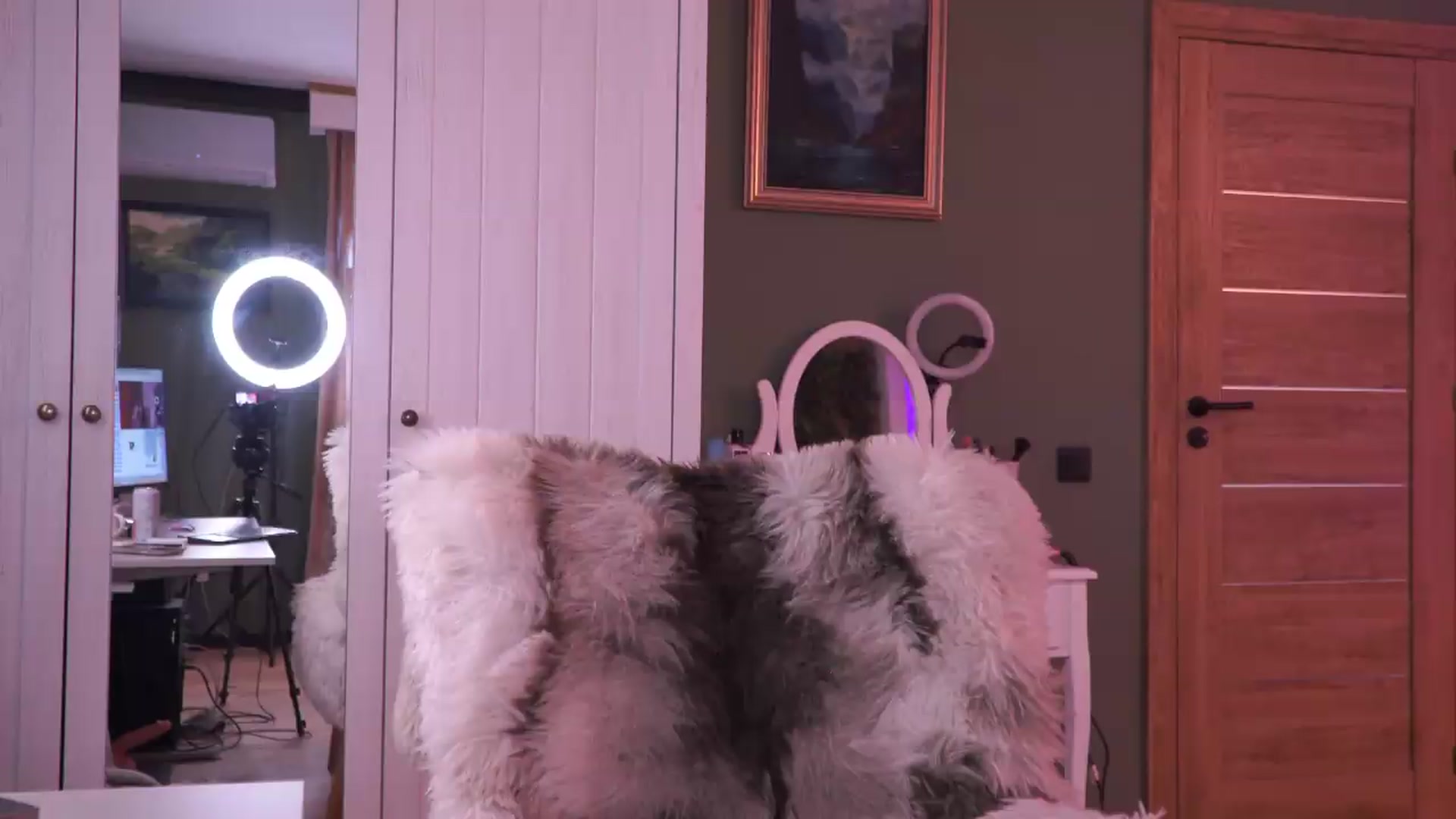 Gallery image thumbnail from JoanneXOXO's myfreecams stream on, 09/07/2026, 11:58 image 4 of 20