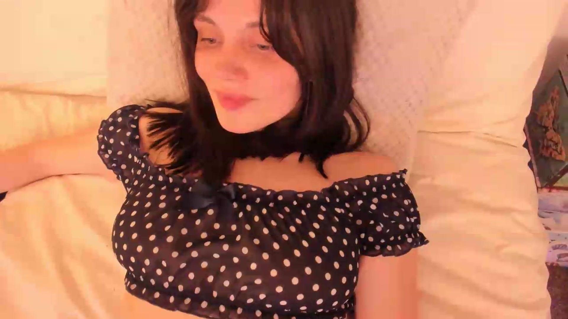 Gallery image thumbnail from Jocelynsexy's myfreecams stream on, 05/17/2026, 01:01 image 14 of 20