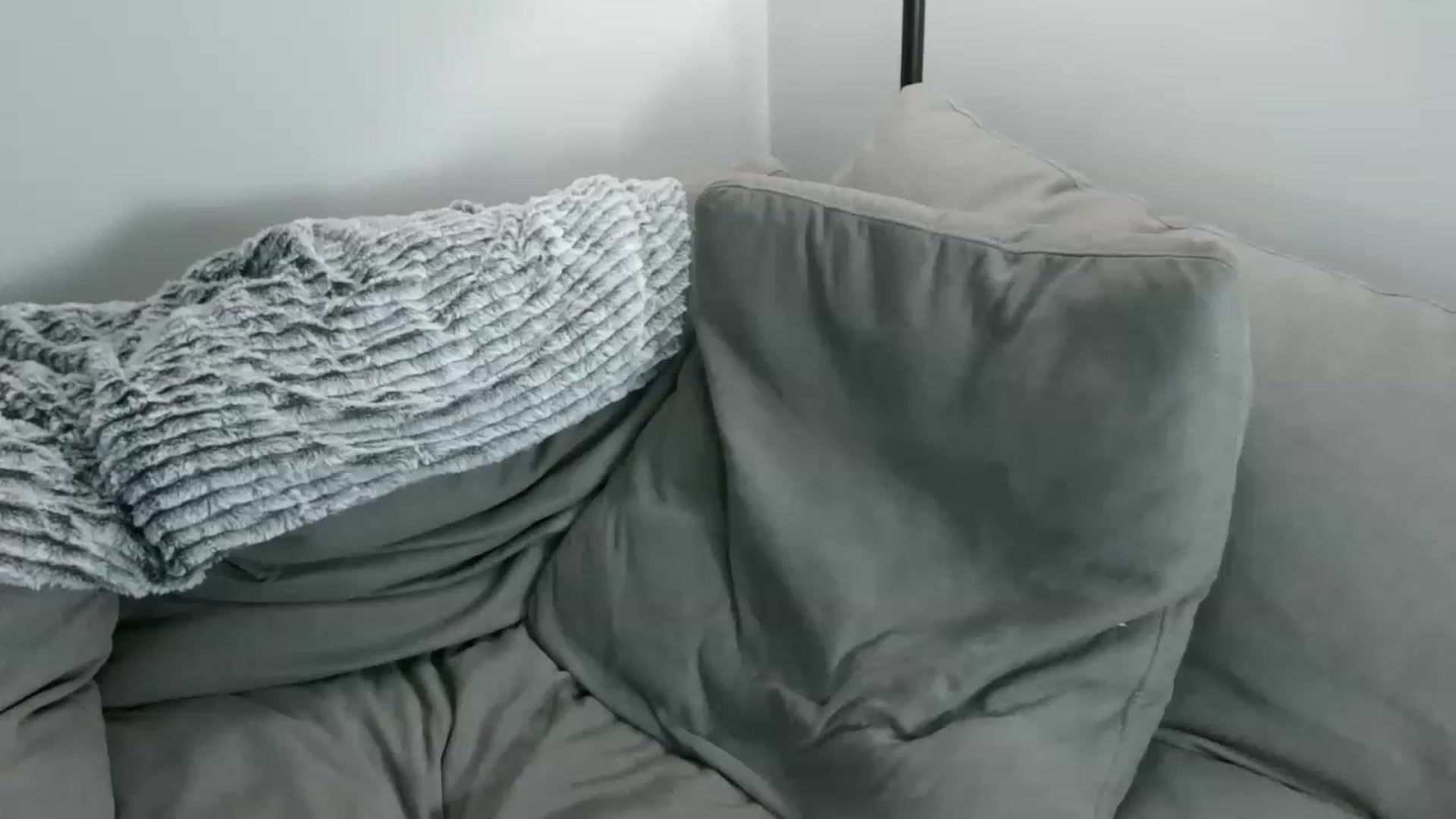 Gallery image thumbnail from JoelleRose's myfreecams stream on, 04/08/2023, 22:12 image 5 of 20