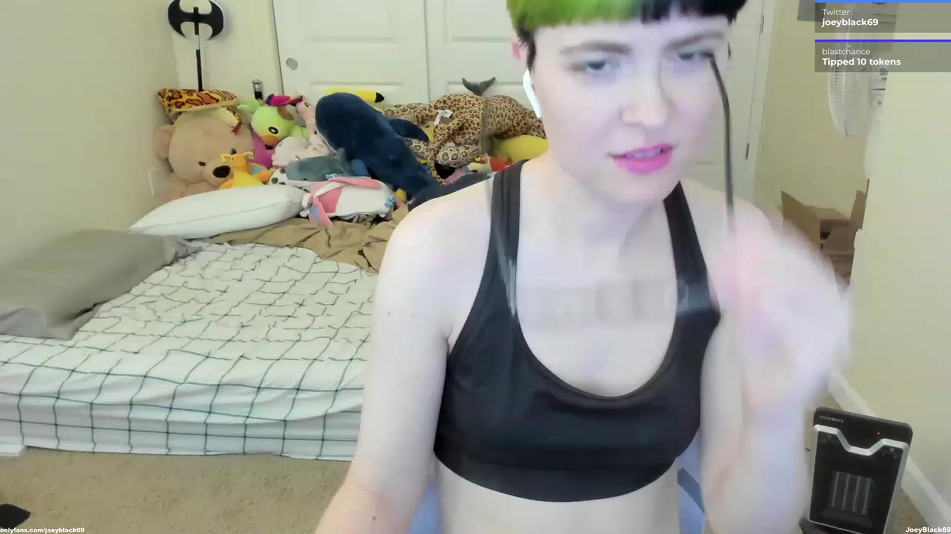 Gallery image thumbnail from JoeyBlack69's myfreecams stream on, 05/14/2023, 21:31 image 13 of 20